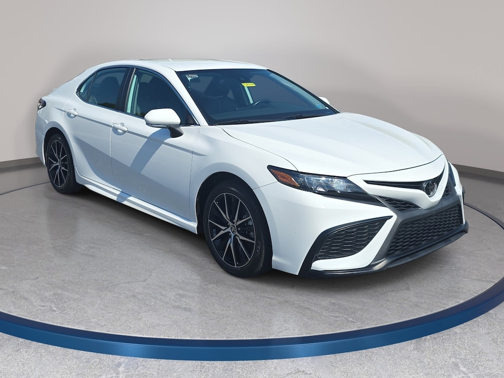 Used 2024 Toyota Camry SE Sedan