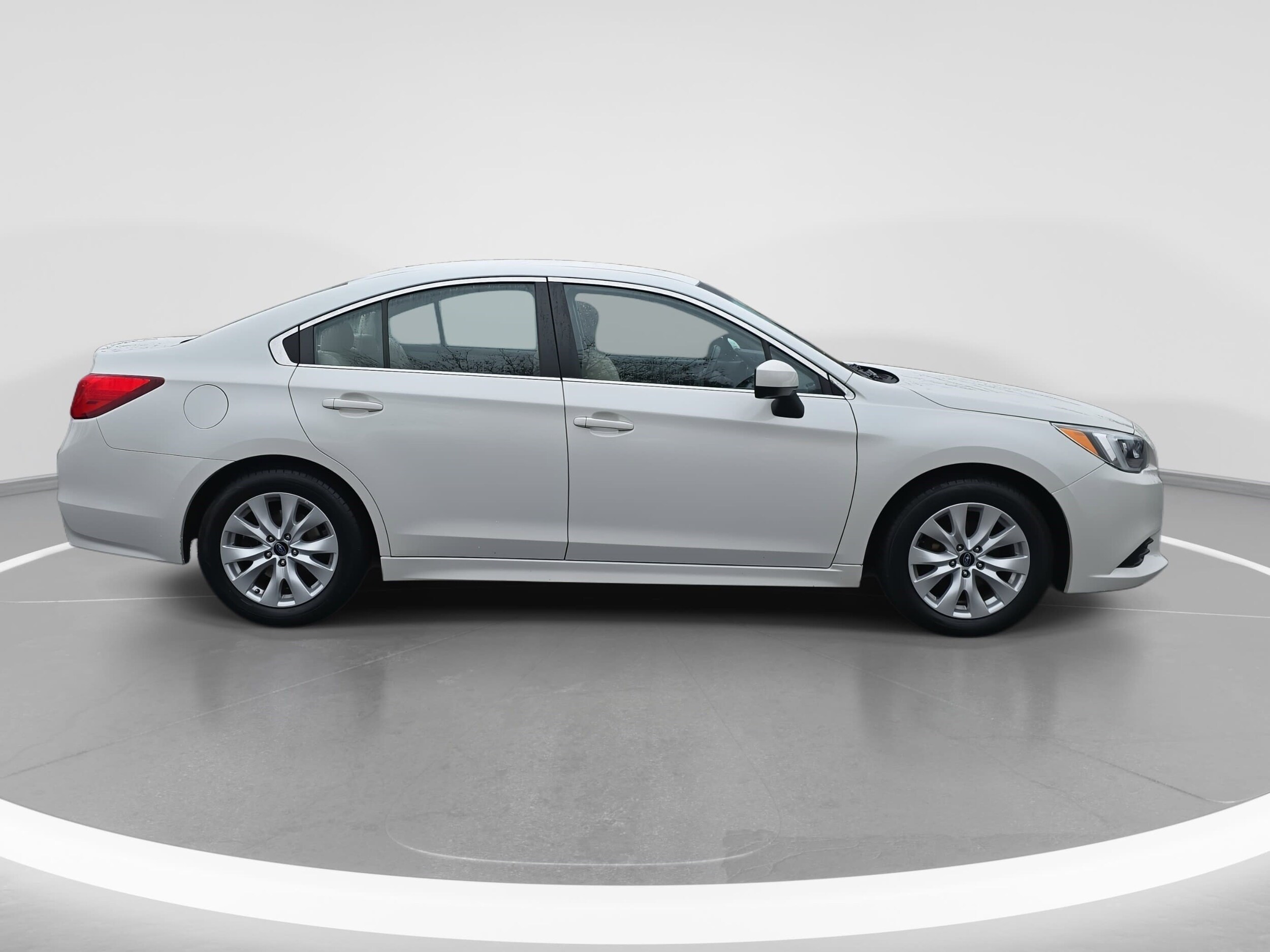 2015 Subaru Legacy 2.5i Premium photo 4