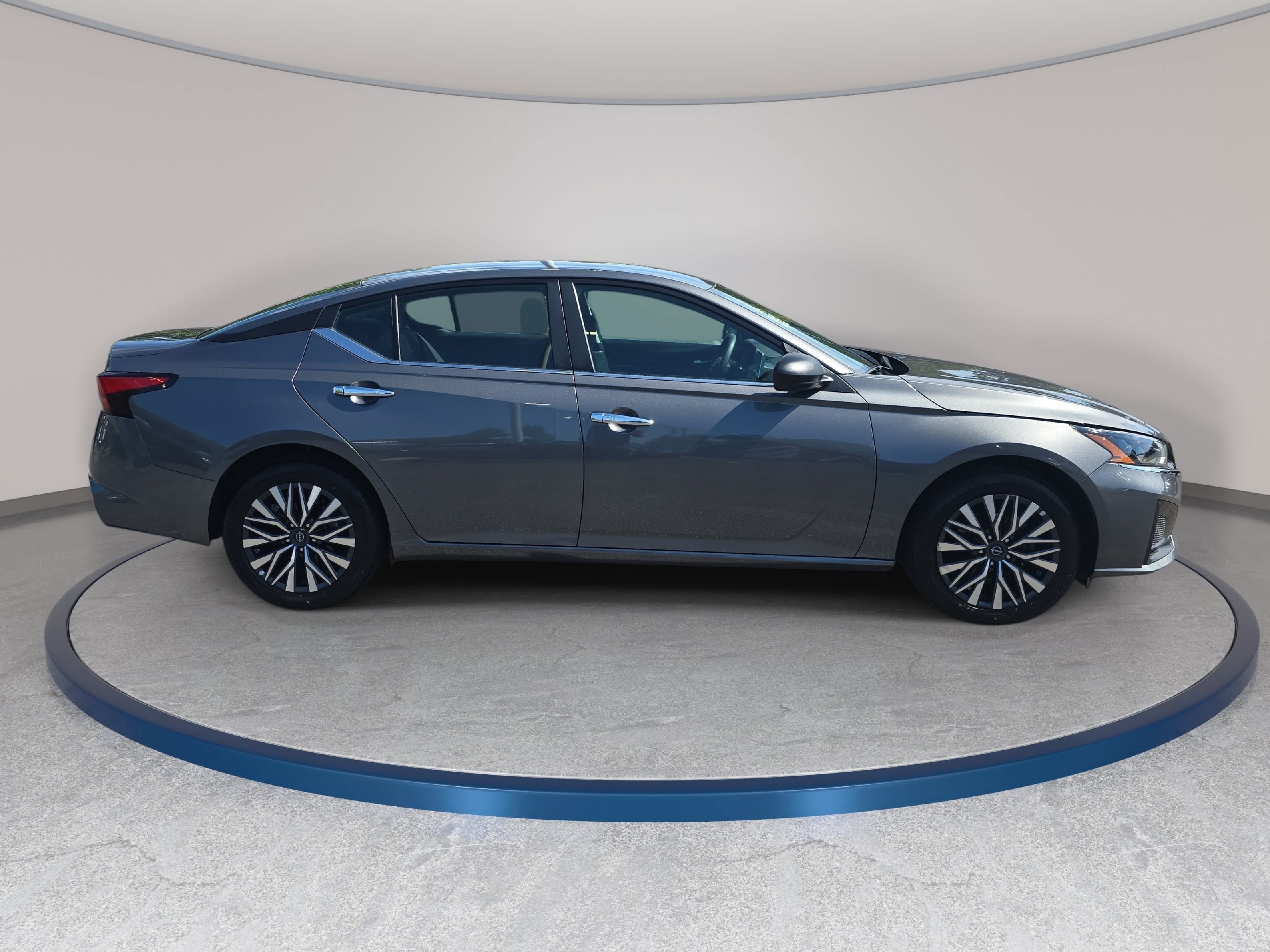 Used 2025 Nissan Altima SV Sedan