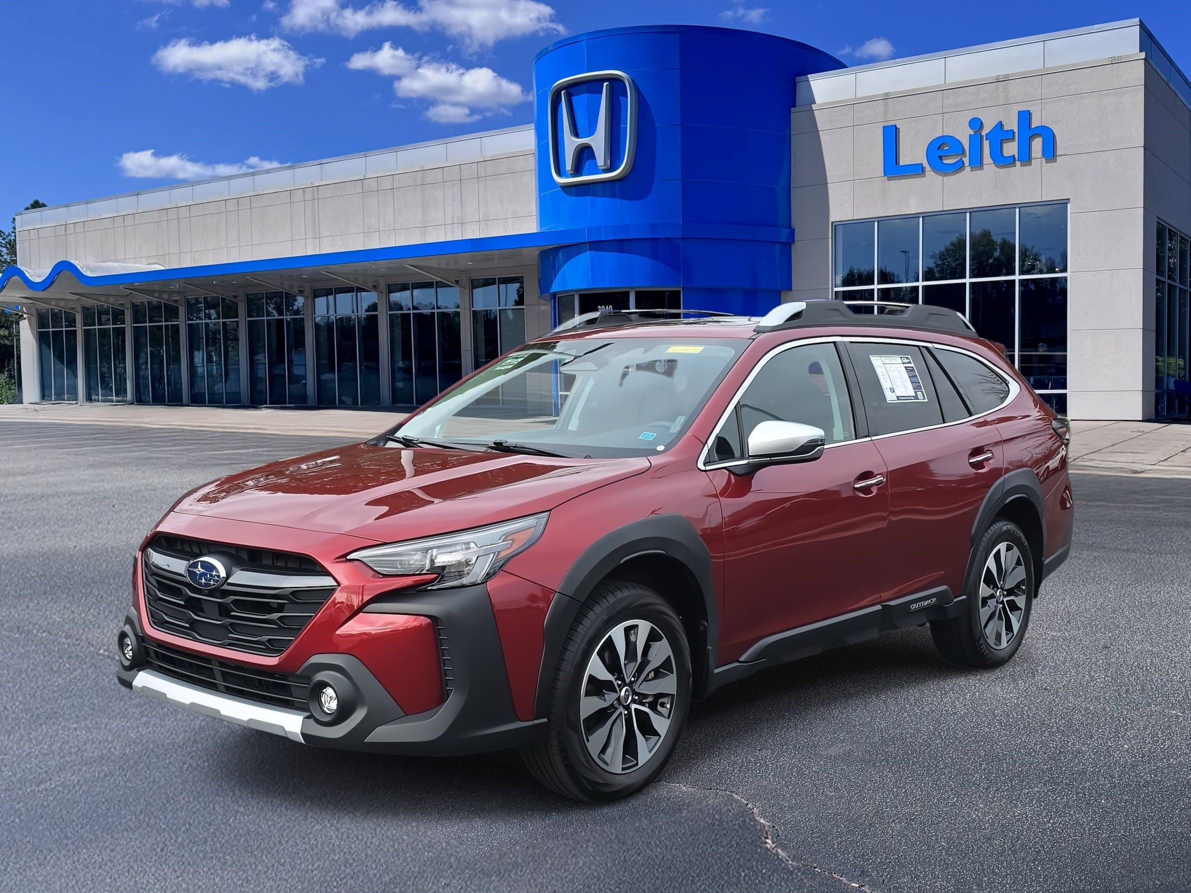 2024 Subaru Outback Touring's photo