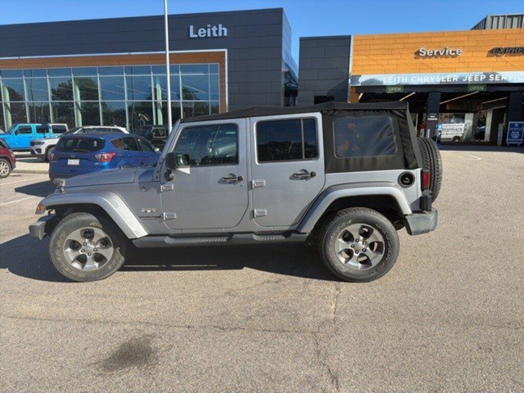Used 2018 Jeep Wrangler JK Unlimited Sahara 4x4 SUV