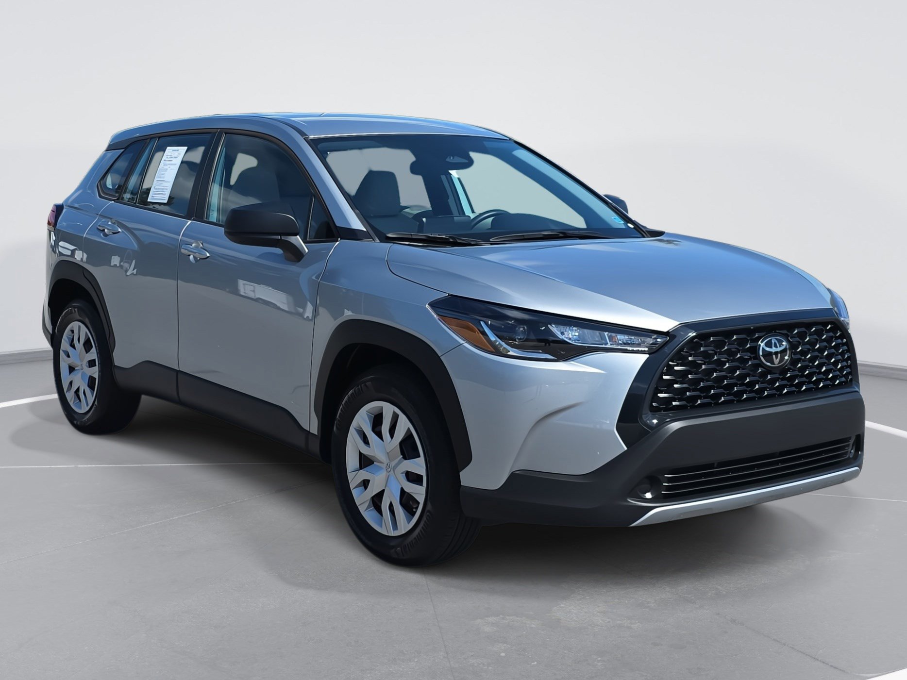 2024 Toyota Corolla Cross L photo 3