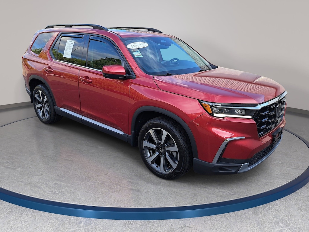 Used 2025 Honda Pilot Touring SUV
