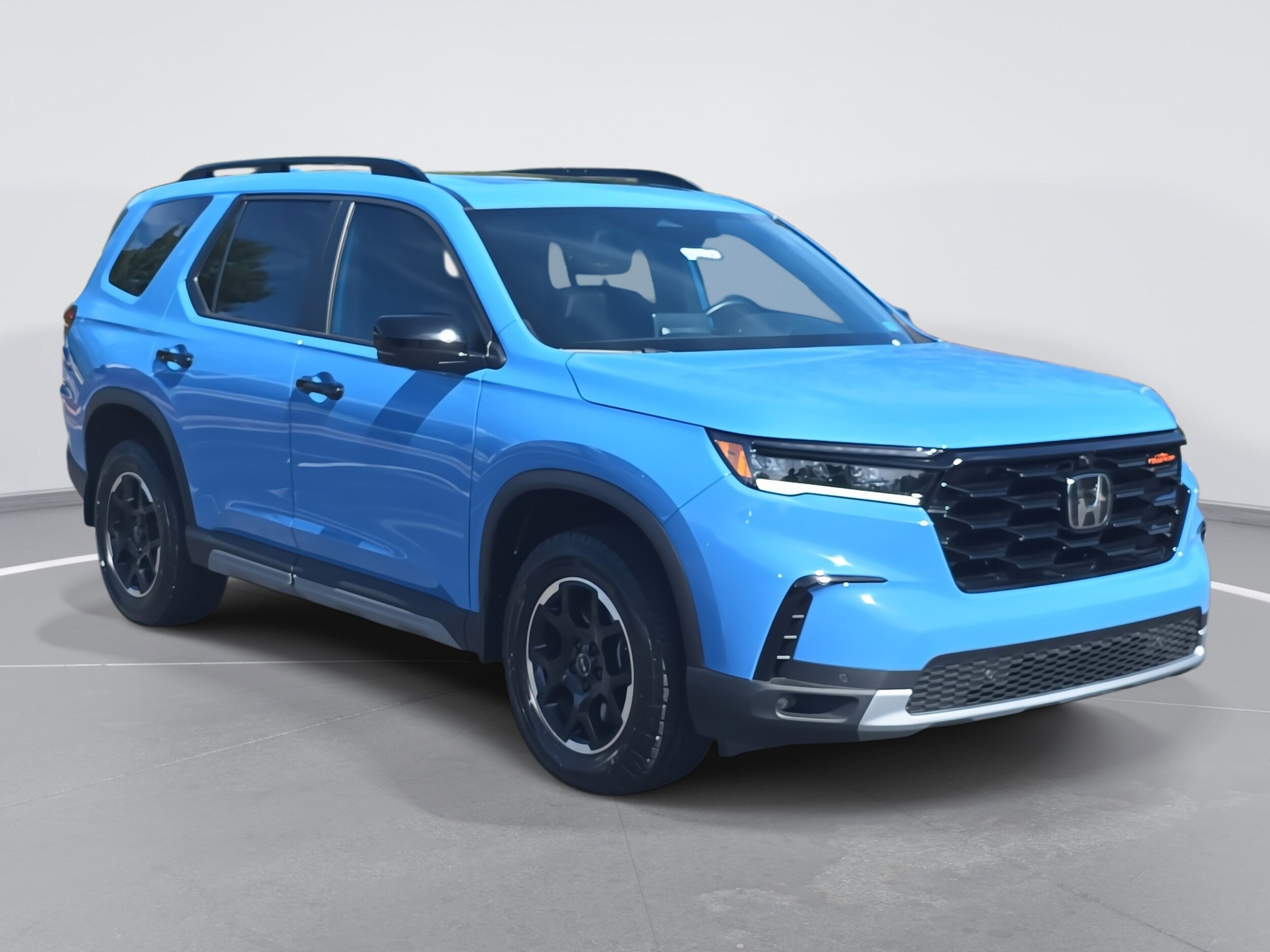 2025 Honda Pilot TrailSport photo 2