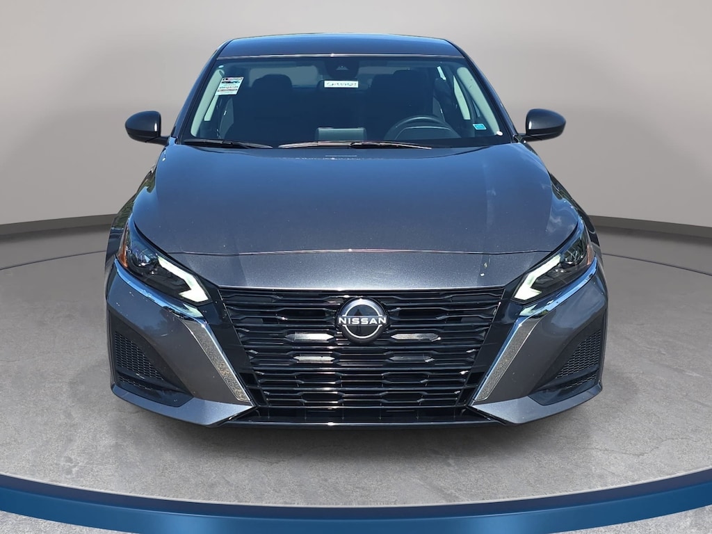 Used 2025 Nissan Altima SV Sedan