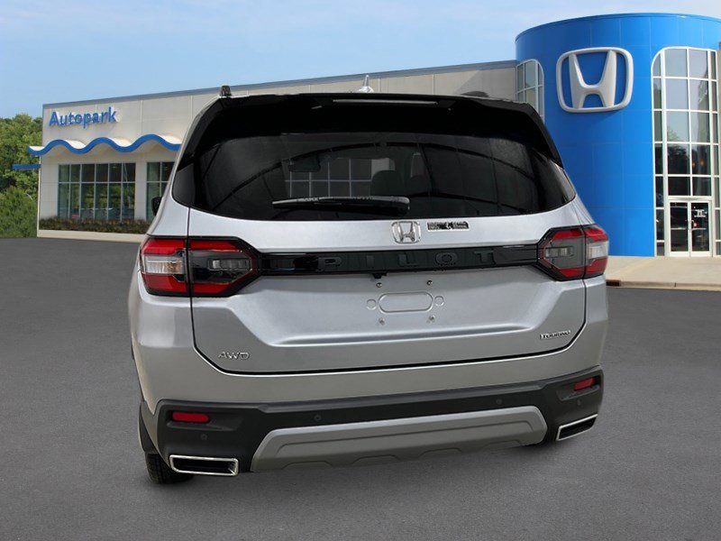 2025 Honda Pilot Touring photo 4