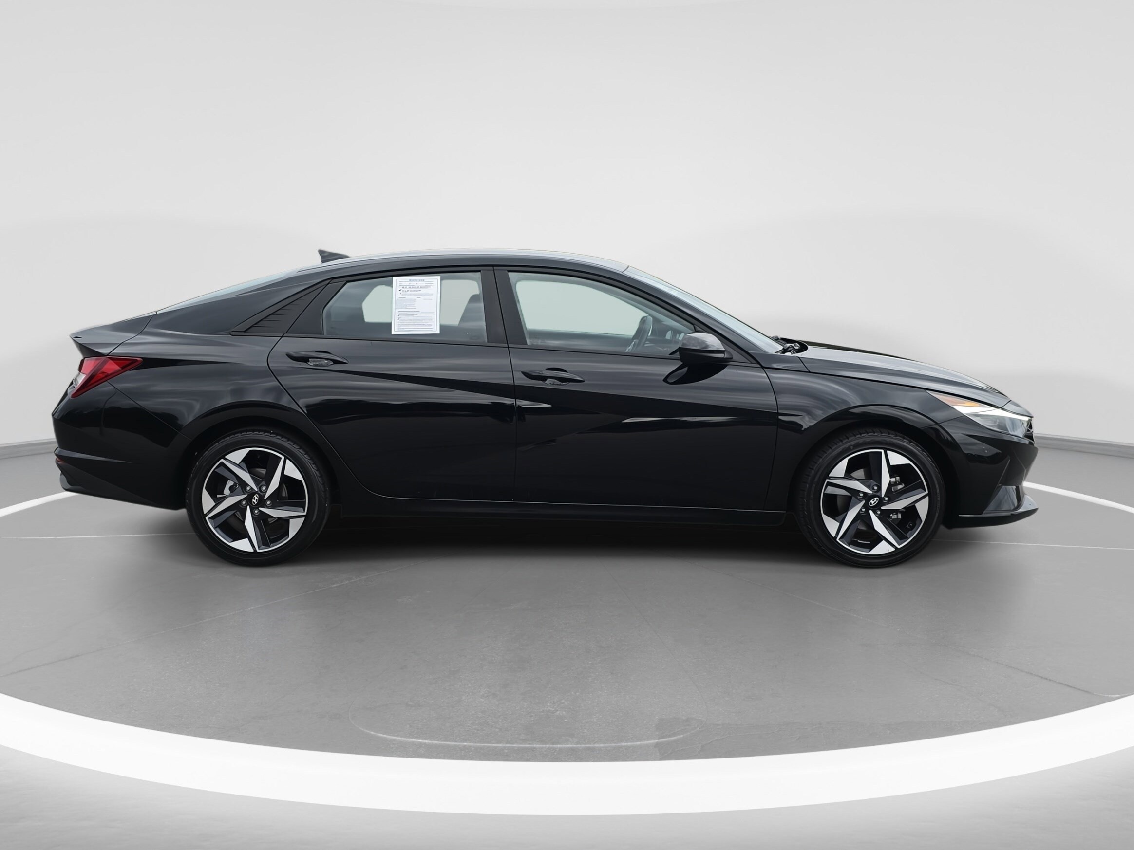 2023 Hyundai Elantra SEL photo 4