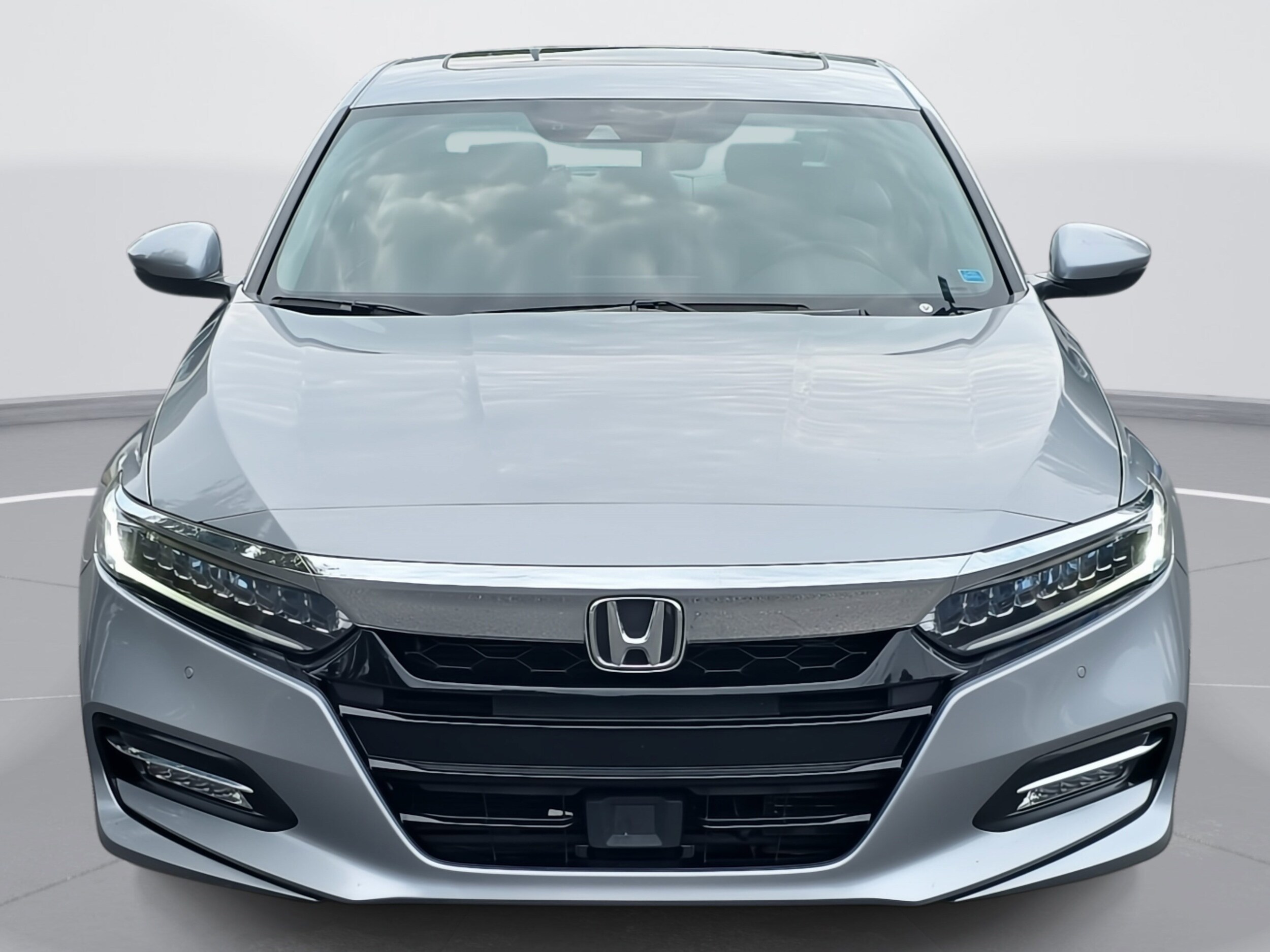 2020 Honda Accord Hybrid Touring photo 2