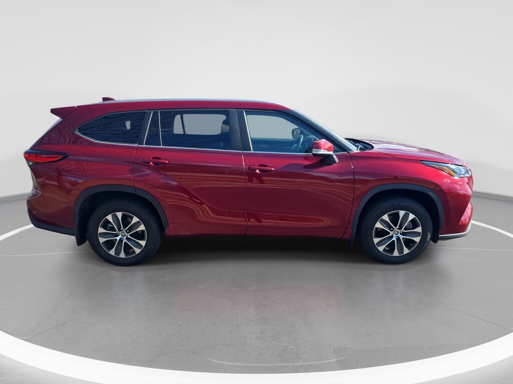Used 2023 Toyota Highlander XLE SUV