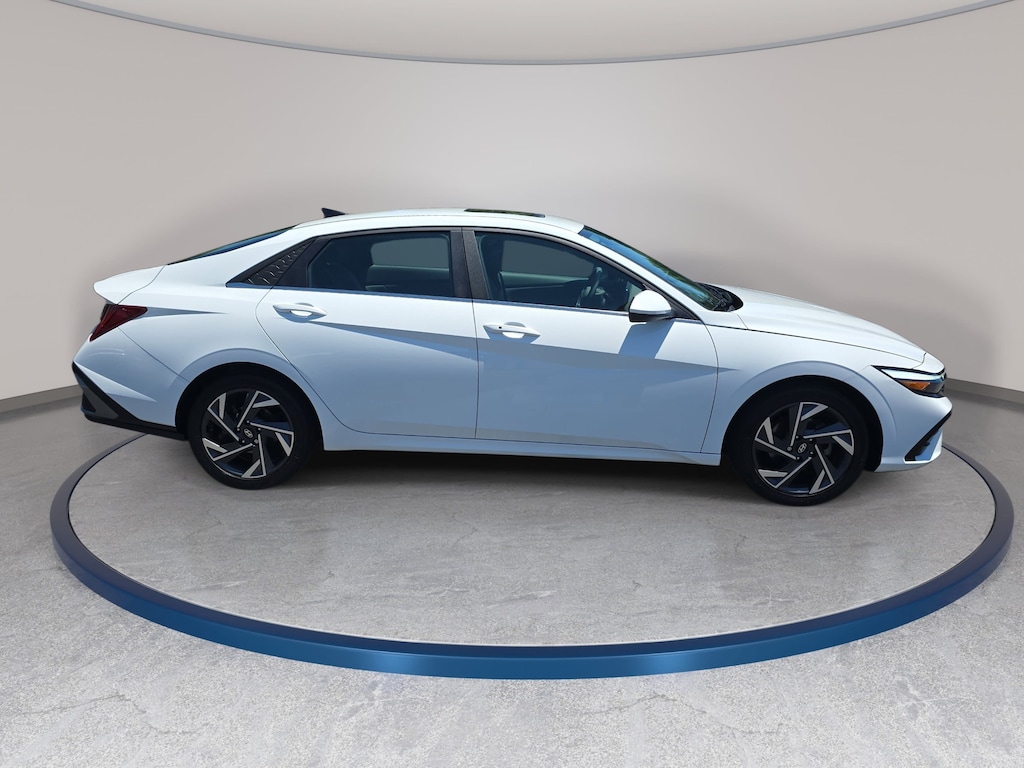 Used 2024 Hyundai Elantra SEL Sedan