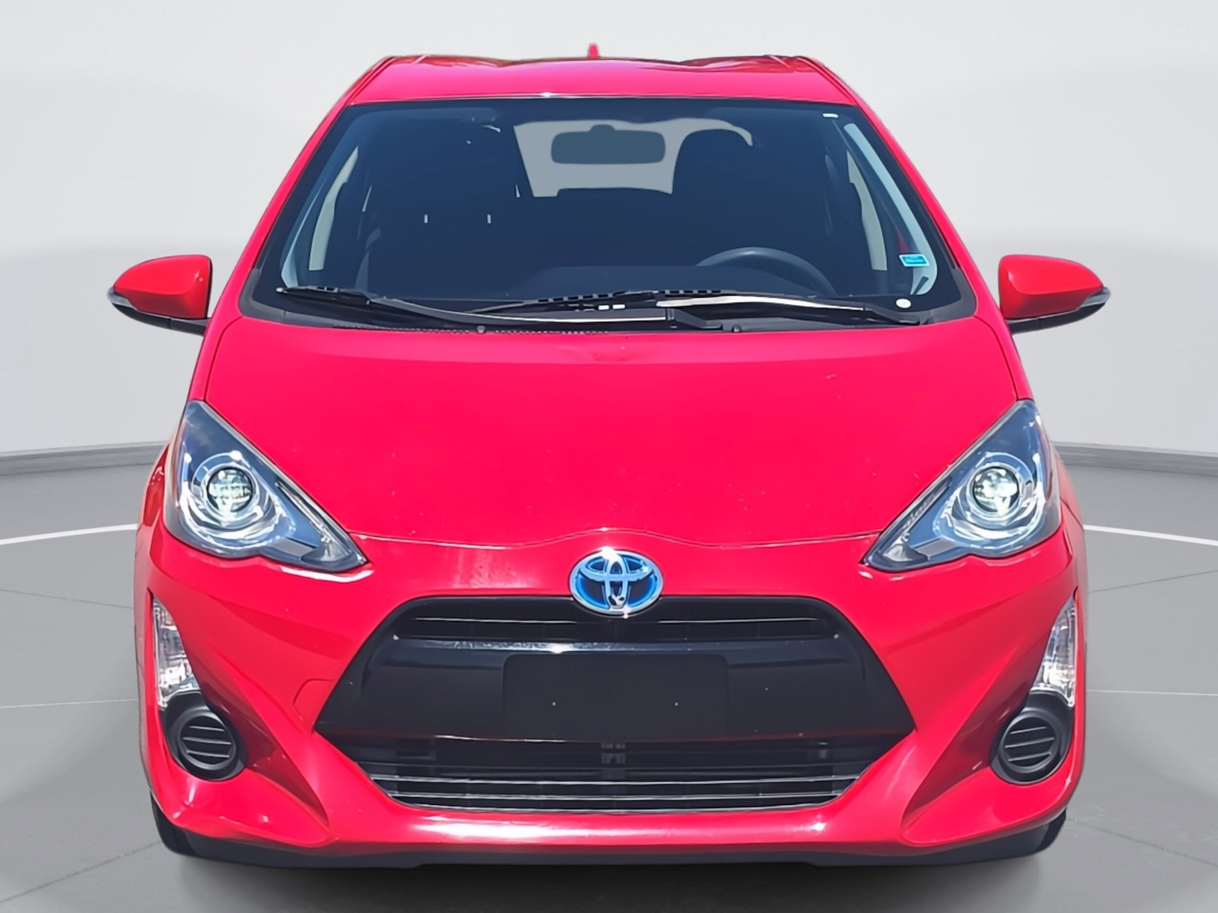 2015 Toyota Prius C Two photo 2