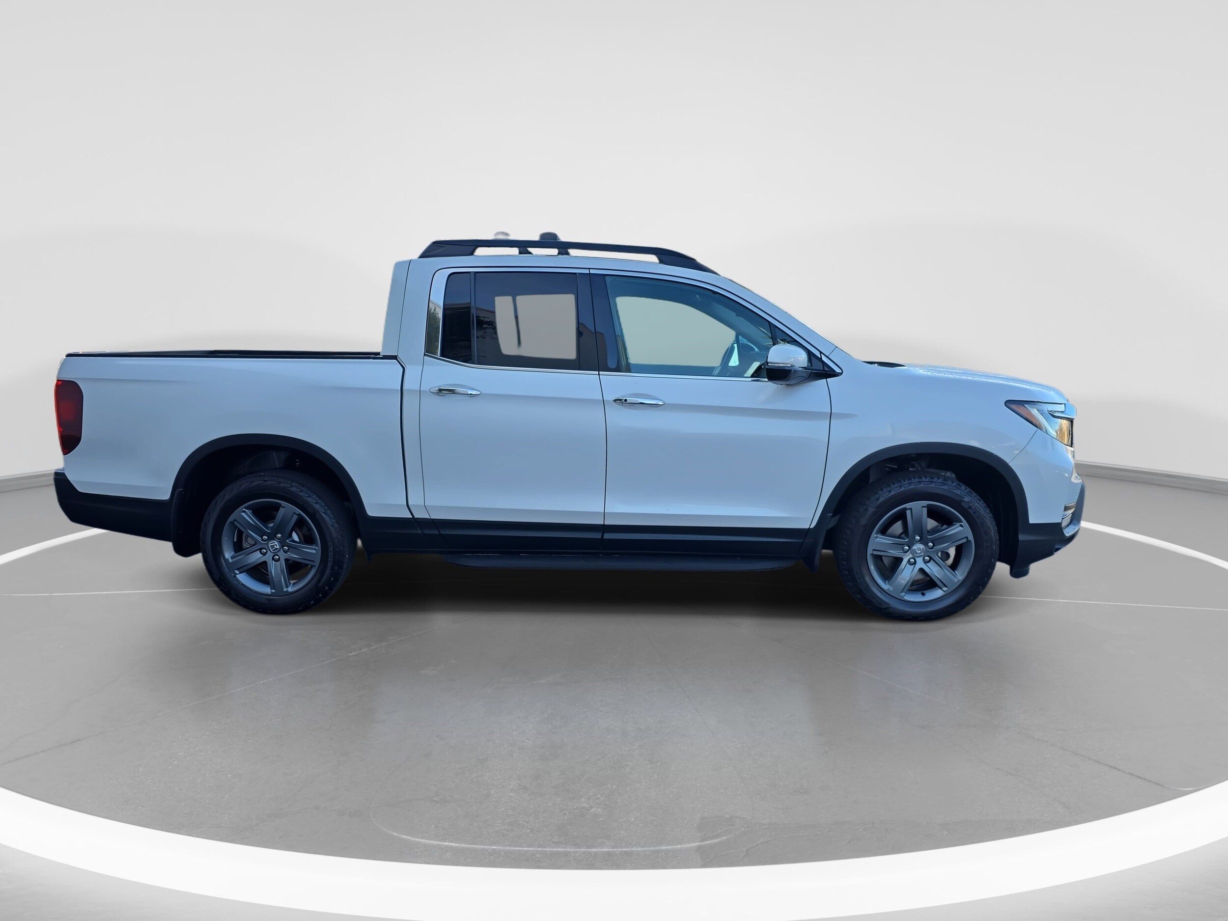 2023 Honda Ridgeline RTL-E photo 2