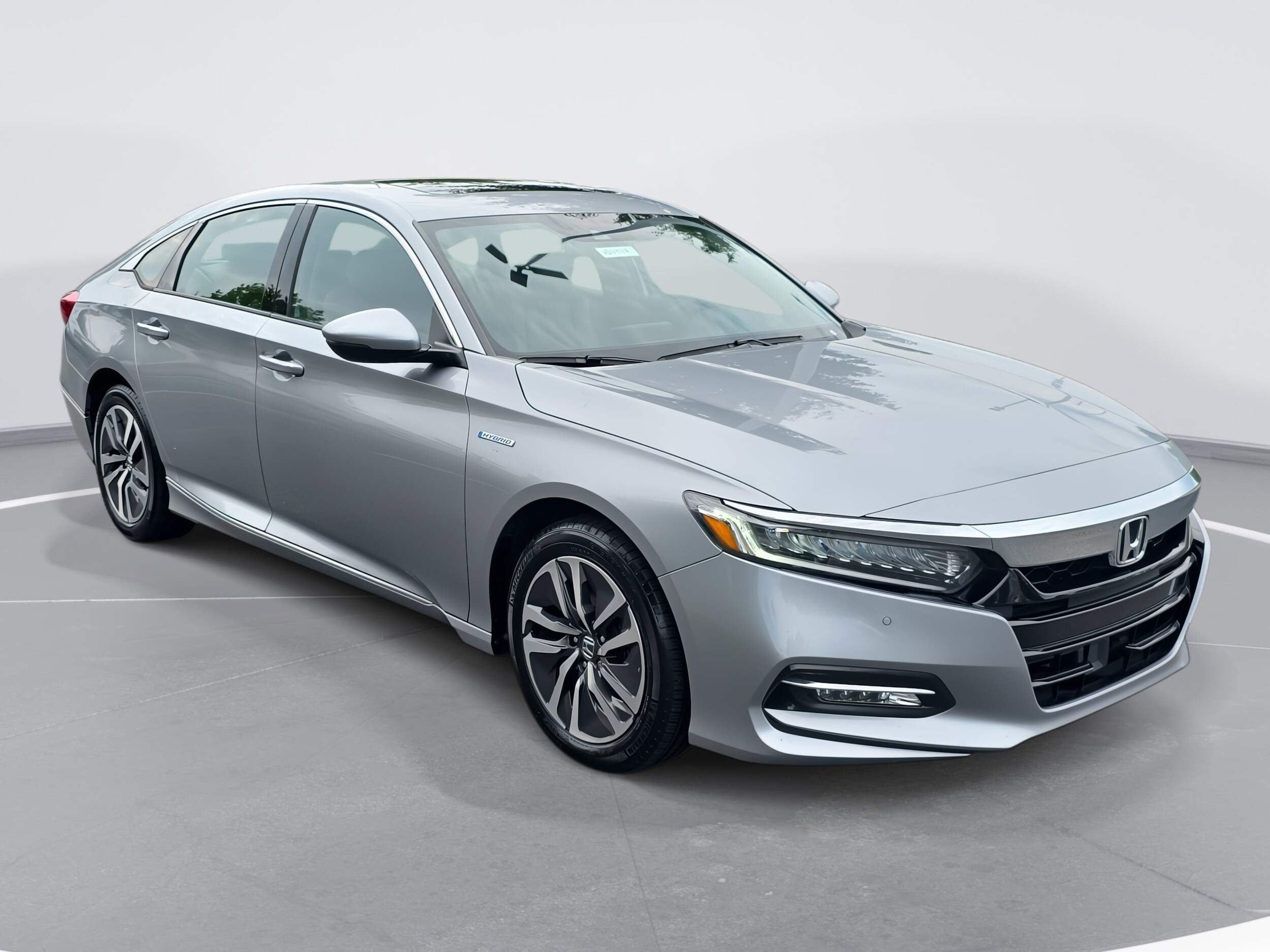 2020 Honda Accord Hybrid Touring photo 3