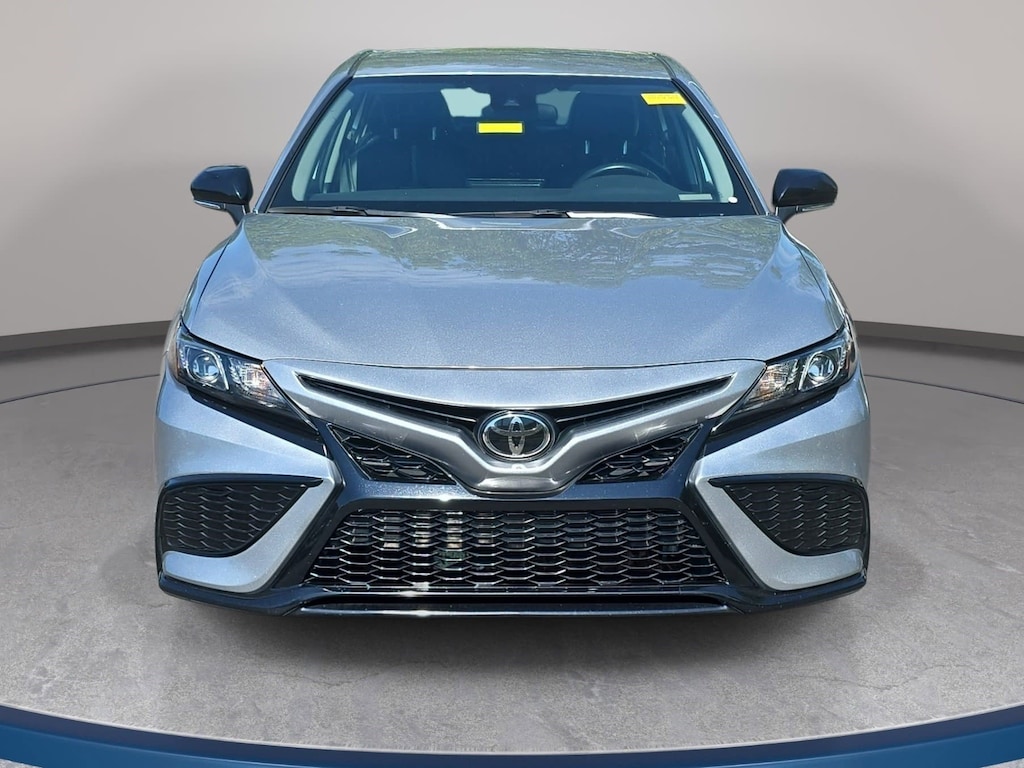 Used 2023 Toyota Camry SE Sedan