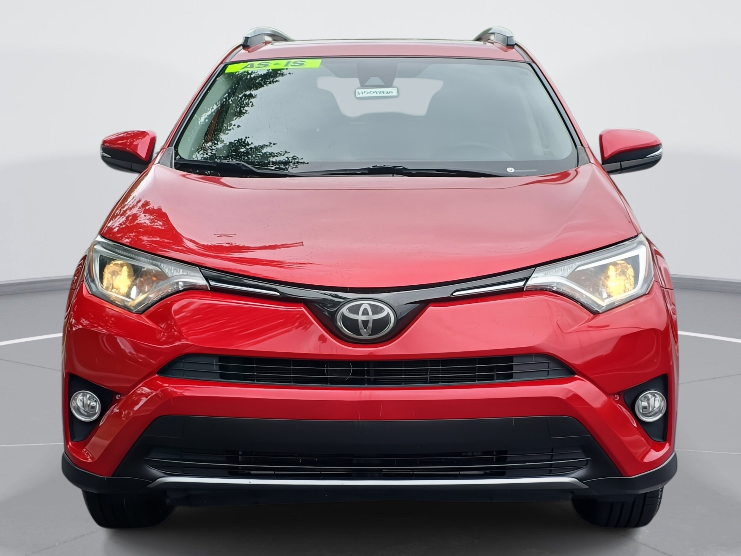 2017 Toyota RAV4 XLE photo 2