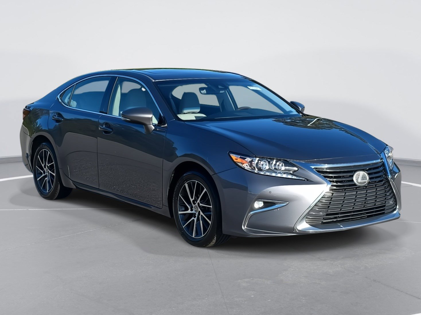 2016 Lexus ES 350 photo 3