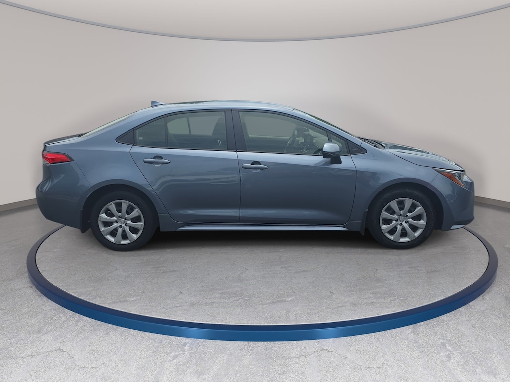 Used 2022 Toyota Corolla LE Sedan