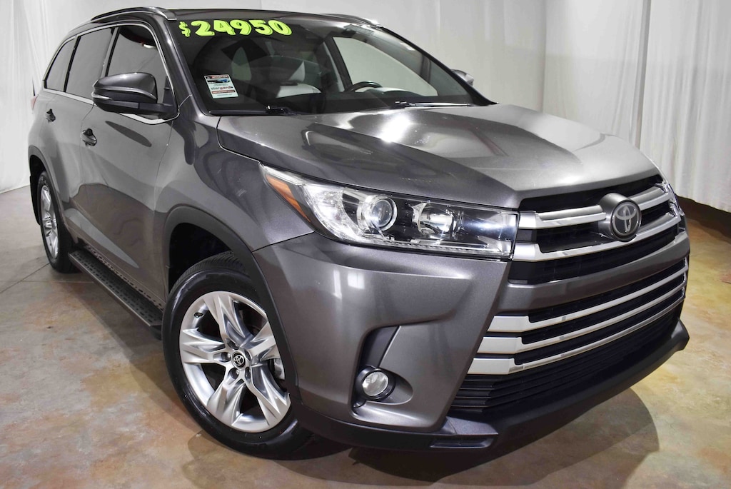 Used 2017 Toyota Highlander Limited V6 SUV