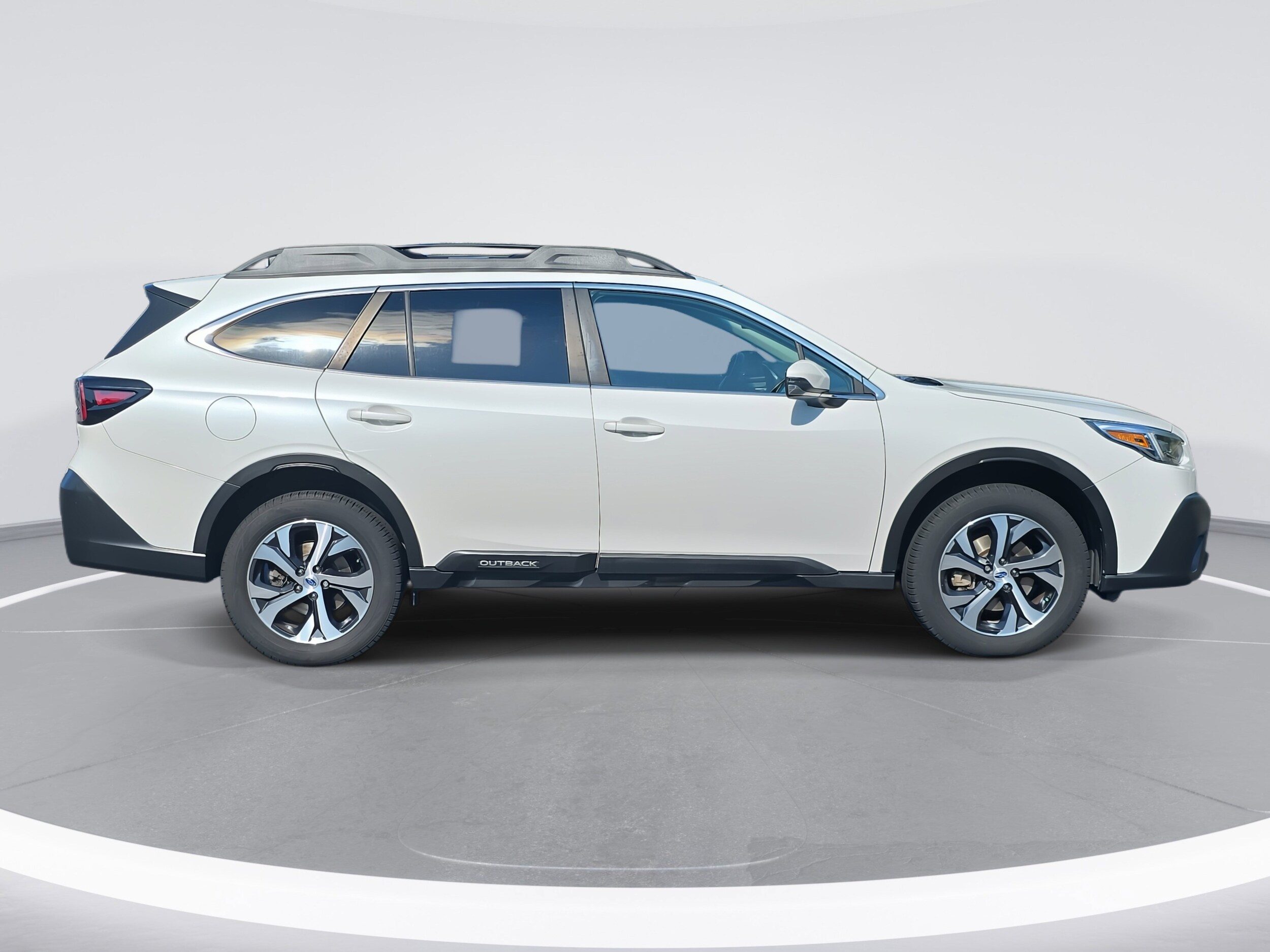 2020 Subaru Outback Limited photo 4