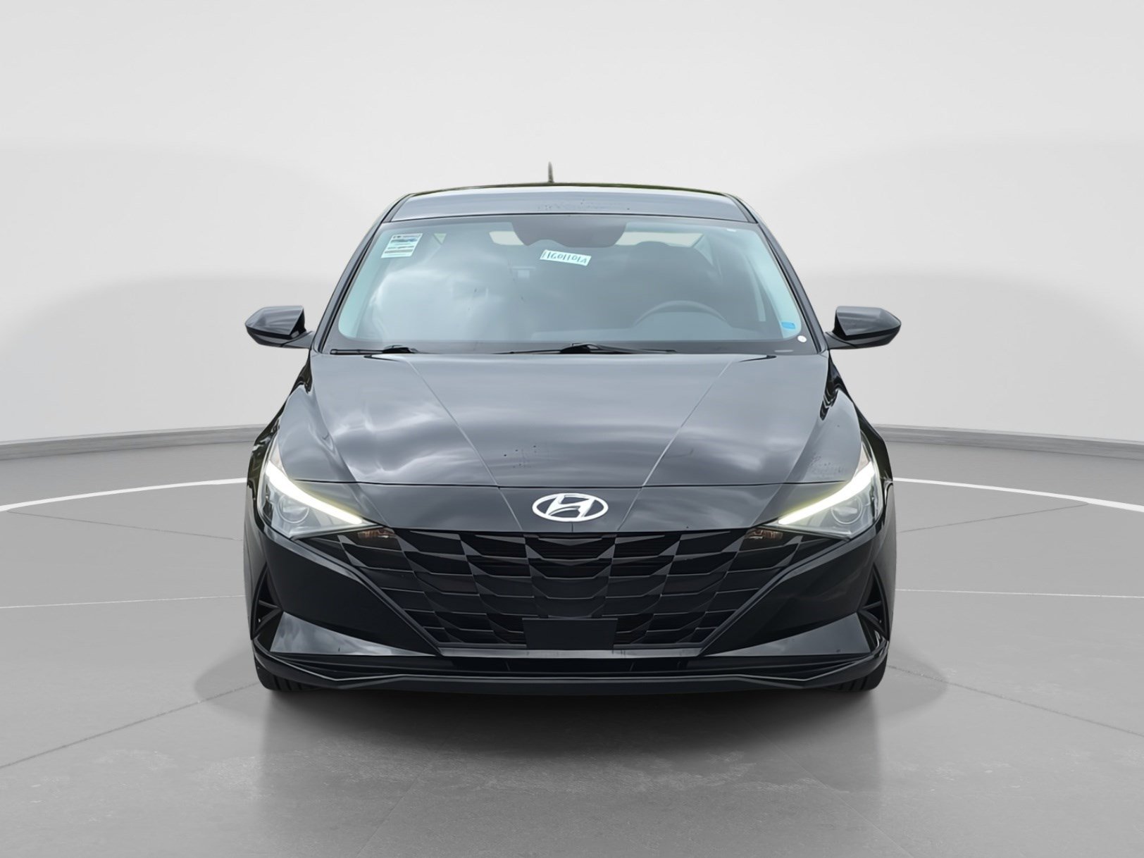 2023 Hyundai Elantra SEL photo 2