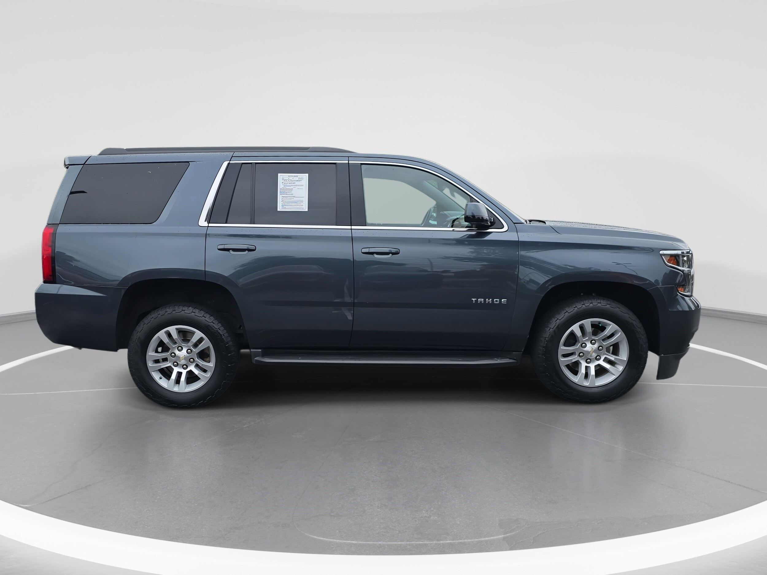 2020 Chevrolet Tahoe LS photo 4