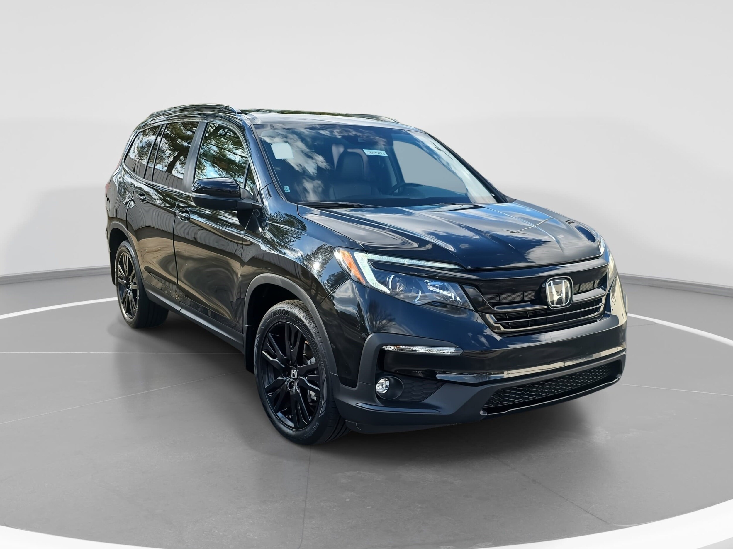 2022 Honda Pilot Special Edition photo 3