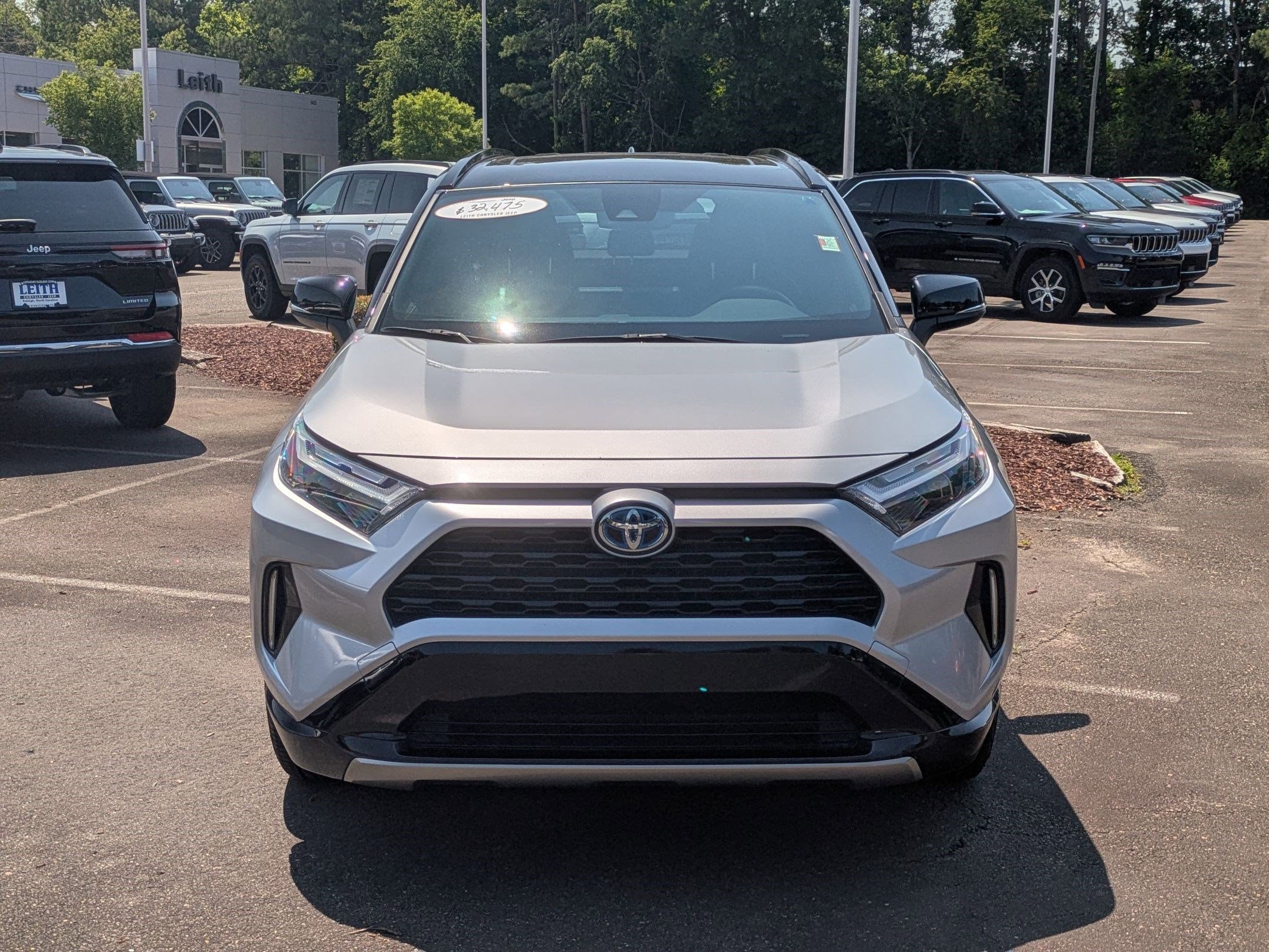 2023 Toyota RAV4 Hybrid XSE photo 2