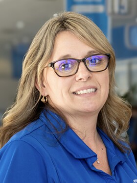 Staff member Judy Fitzgerald from ID_9cc4eb71b5ca