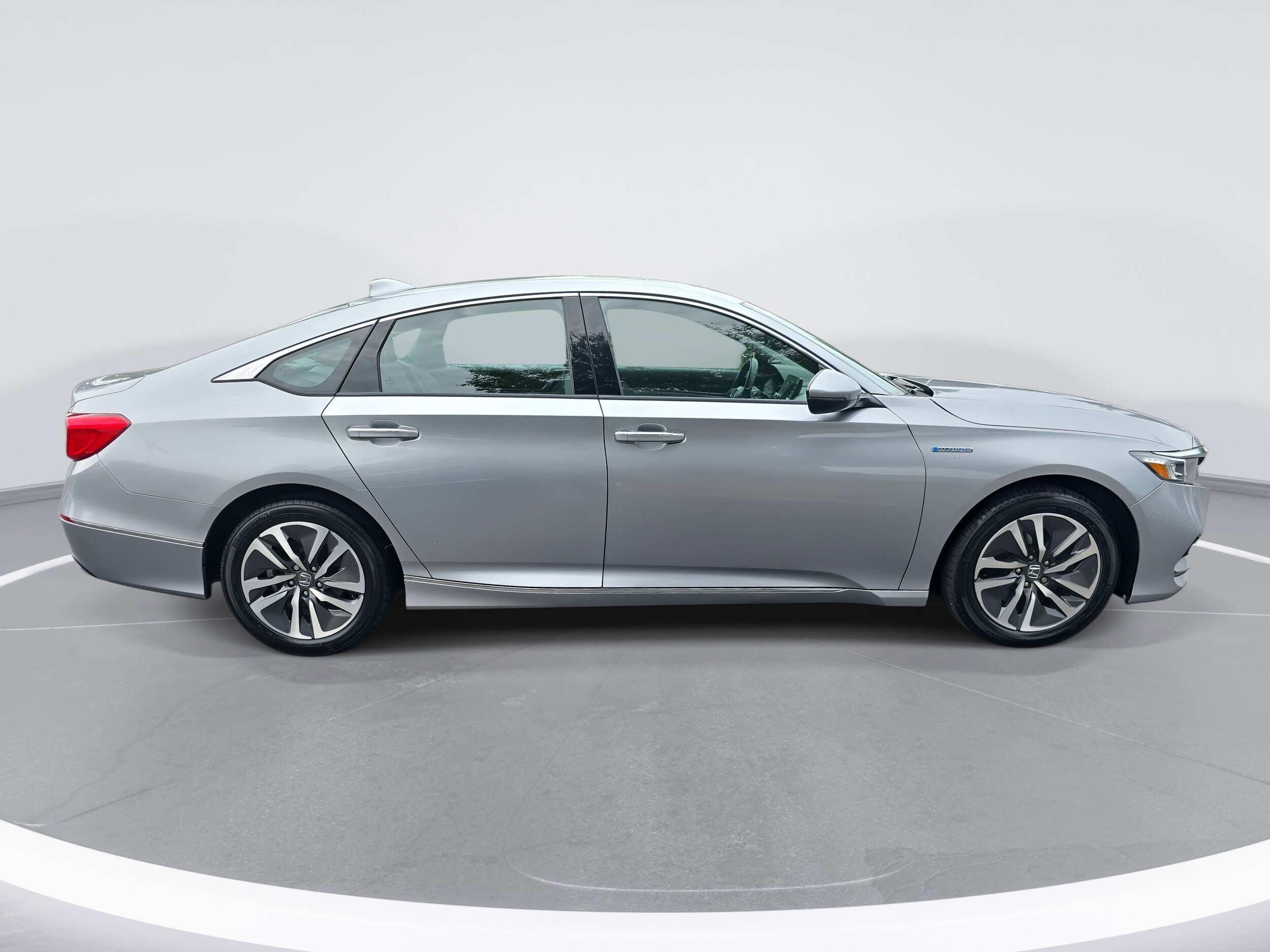 2020 Honda Accord Hybrid Touring photo 4