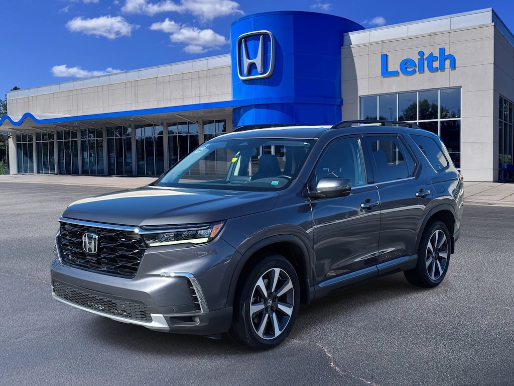 Certified 2025 Honda Pilot Touring SUV
