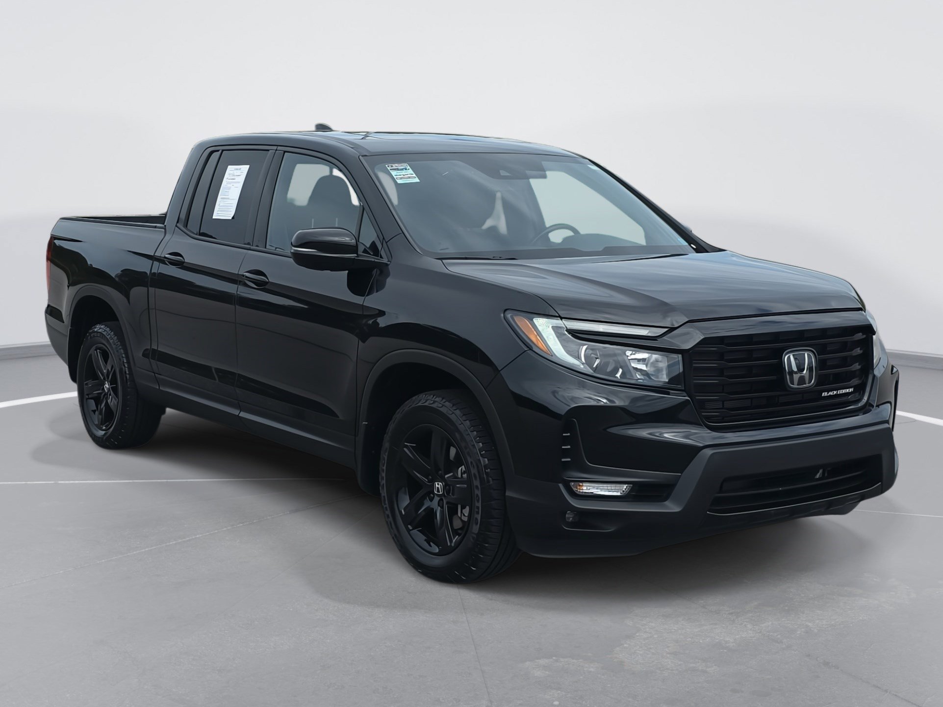 2023 Honda Ridgeline Black Edition photo 3