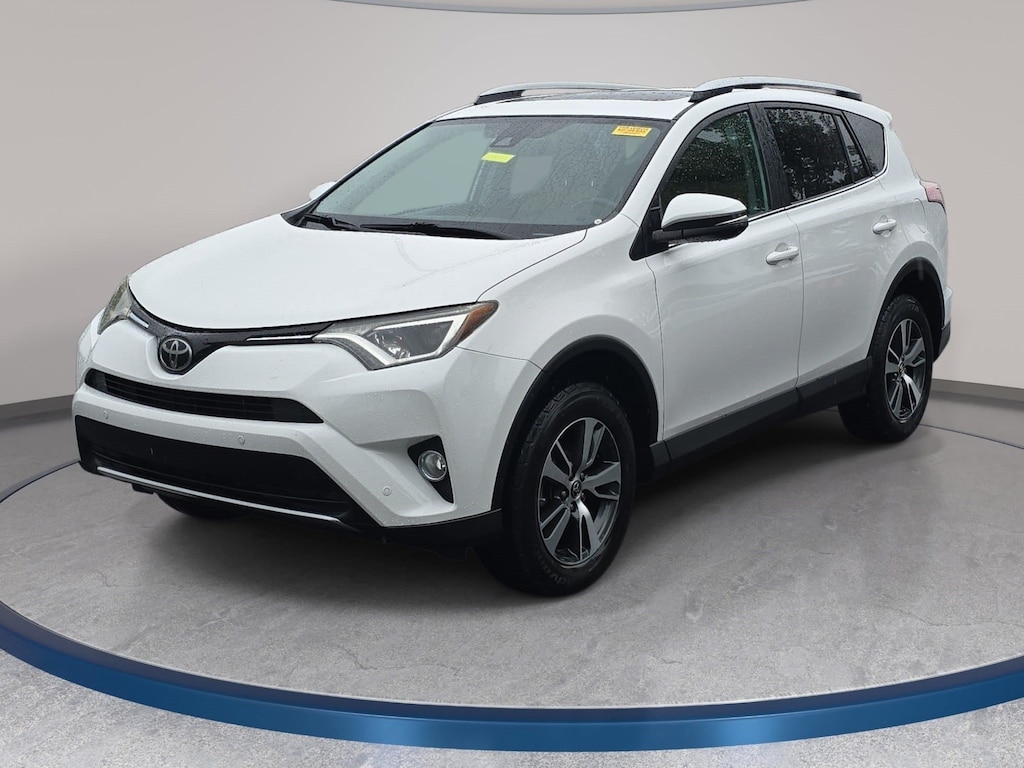 Used 2016 Toyota RAV4 XLE SUV