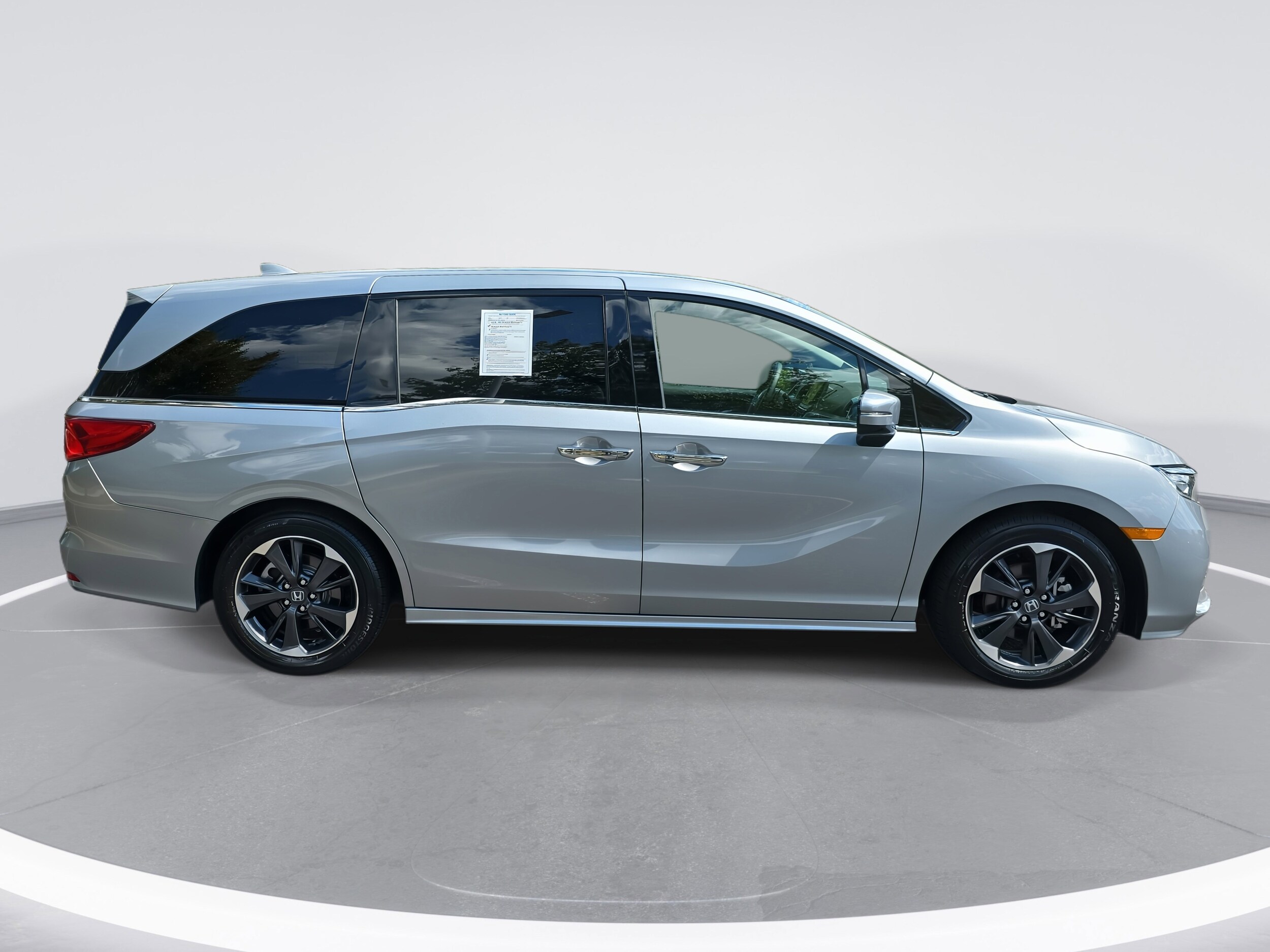 2024 Honda Odyssey Elite photo 4
