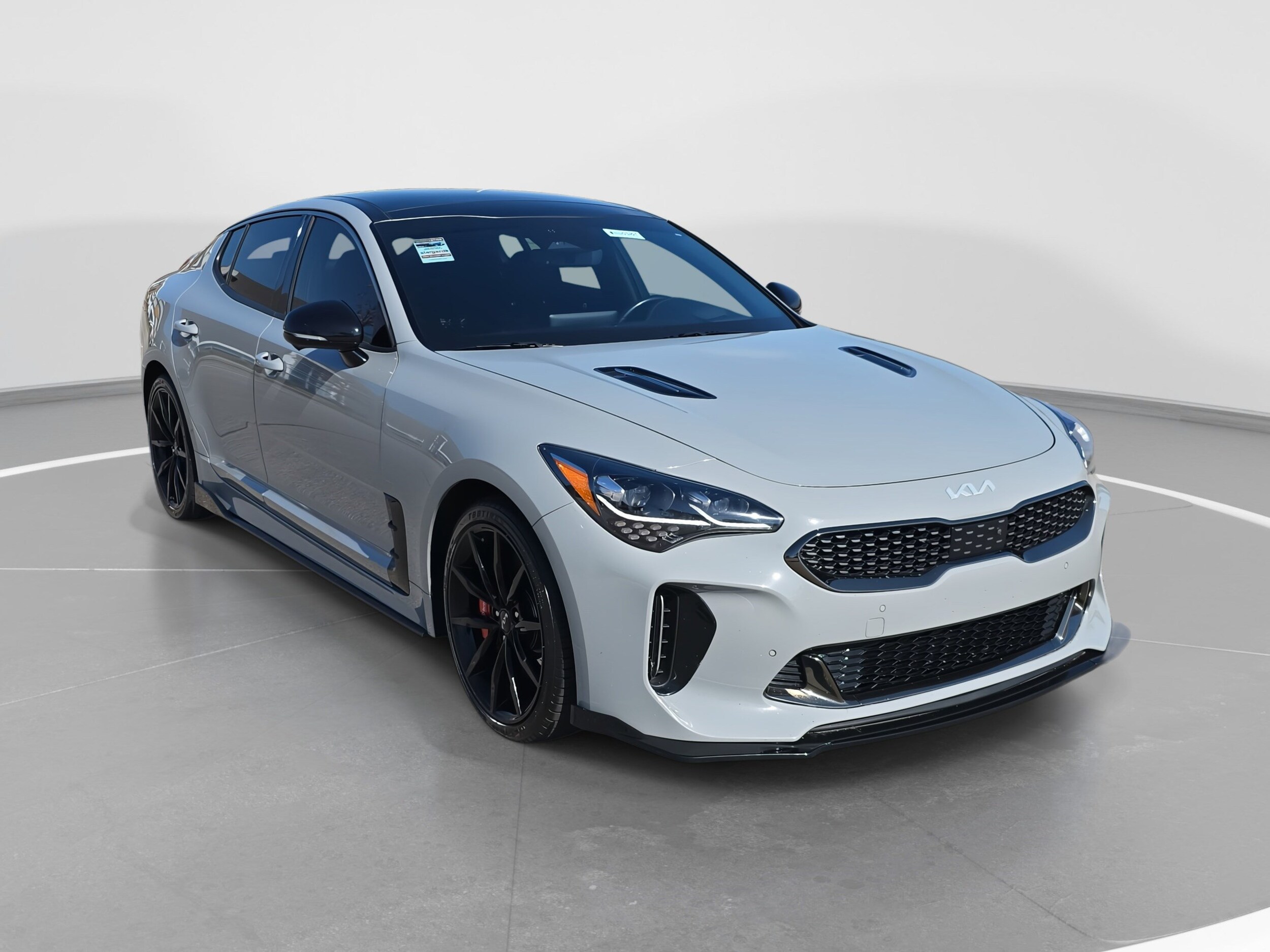2022 Kia Stinger GT2 photo 3