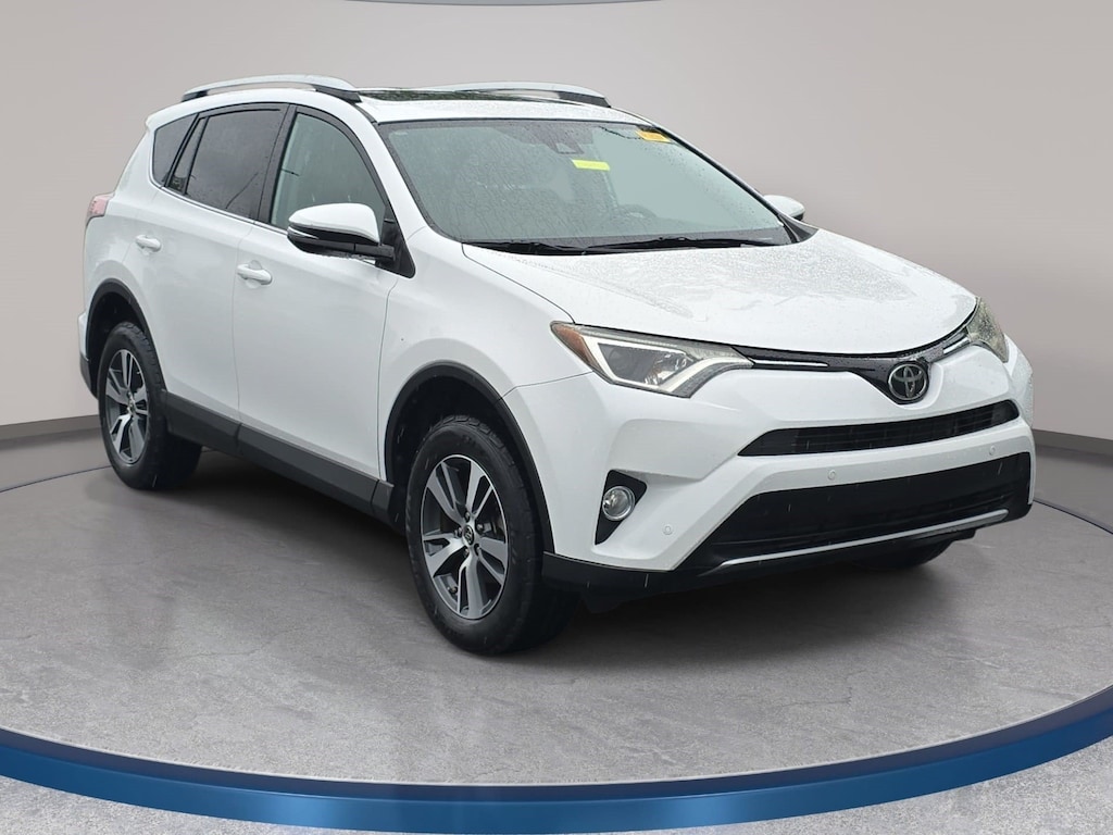 Used 2016 Toyota RAV4 XLE SUV