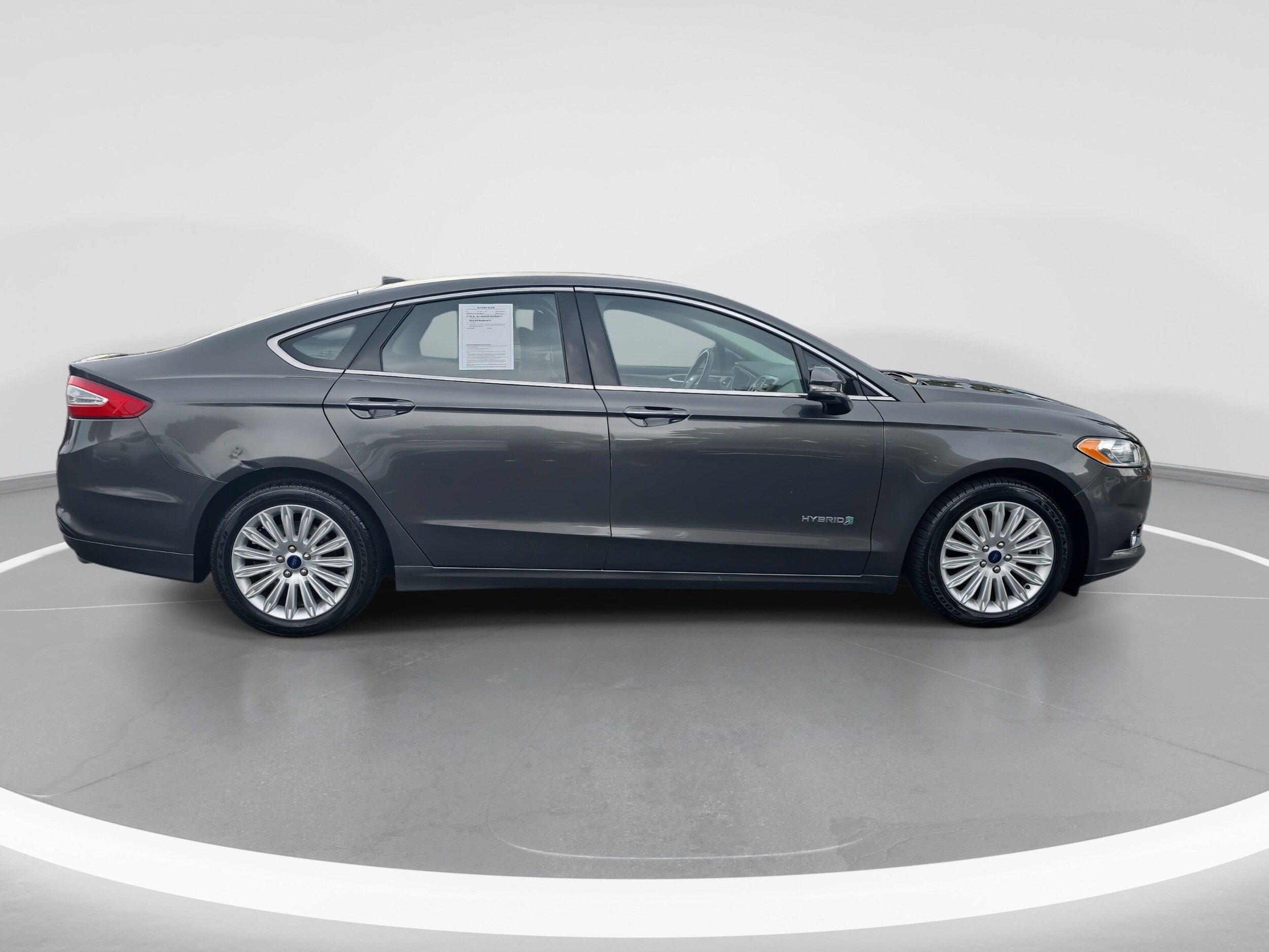 2016 Ford Fusion Hybrid SE photo 4