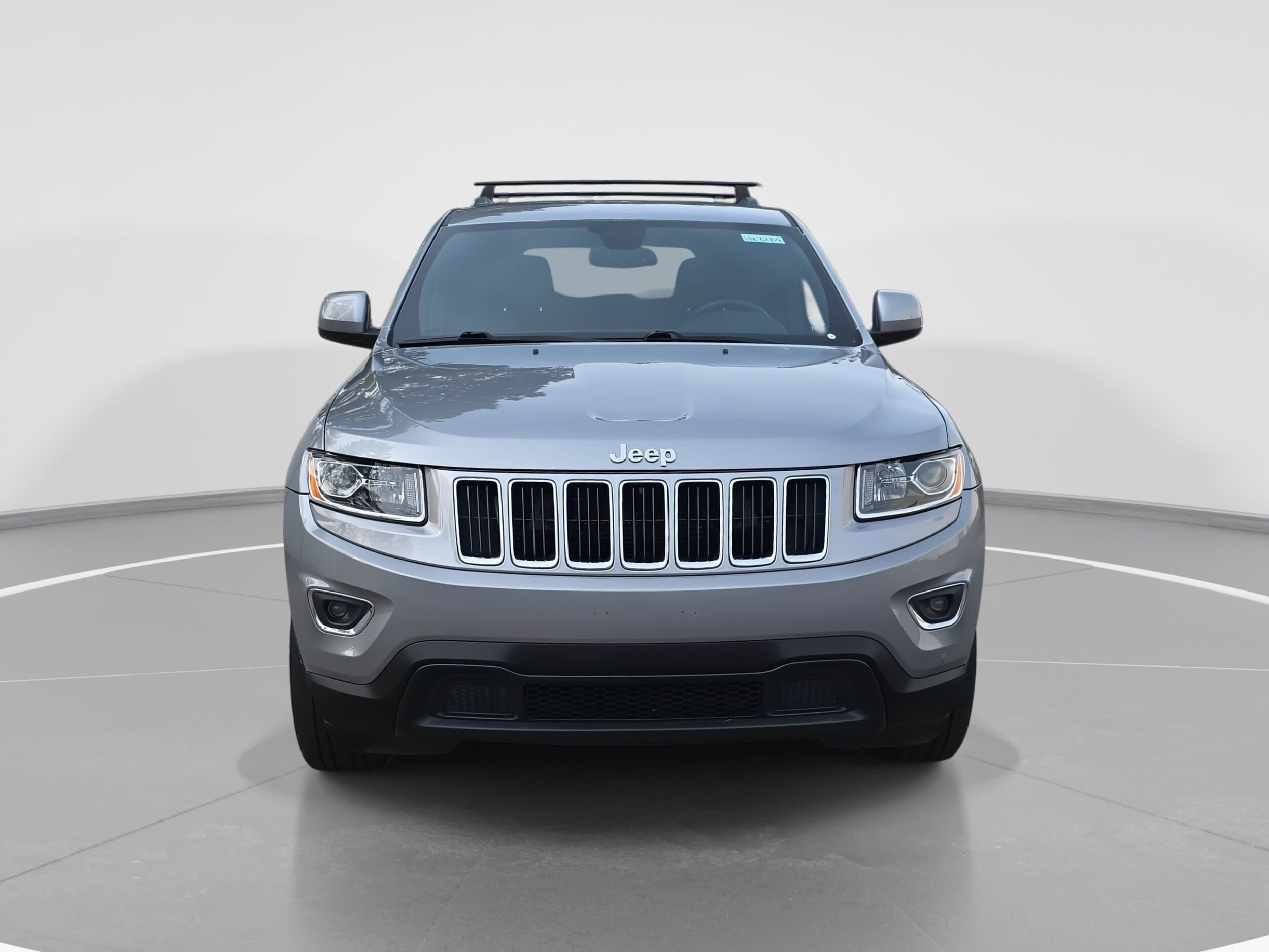 2016 Jeep Grand Cherokee Laredo photo 2