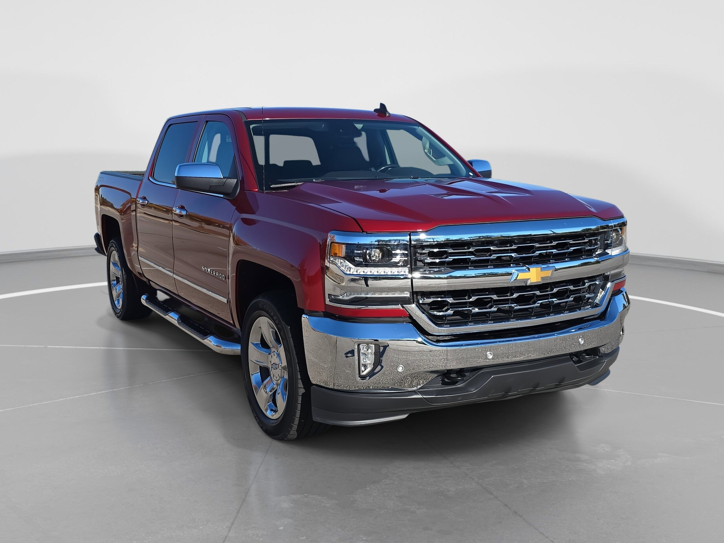 2018 Chevrolet Silverado 1500 LTZ photo 2