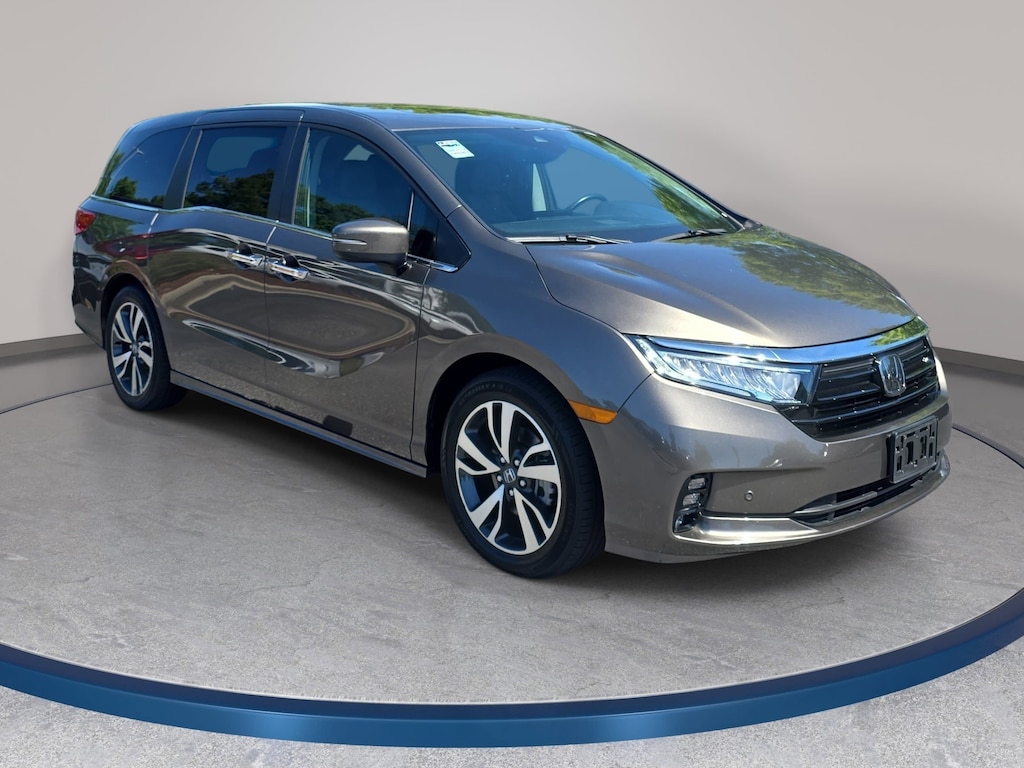 Used 2023 Honda Odyssey Touring Van