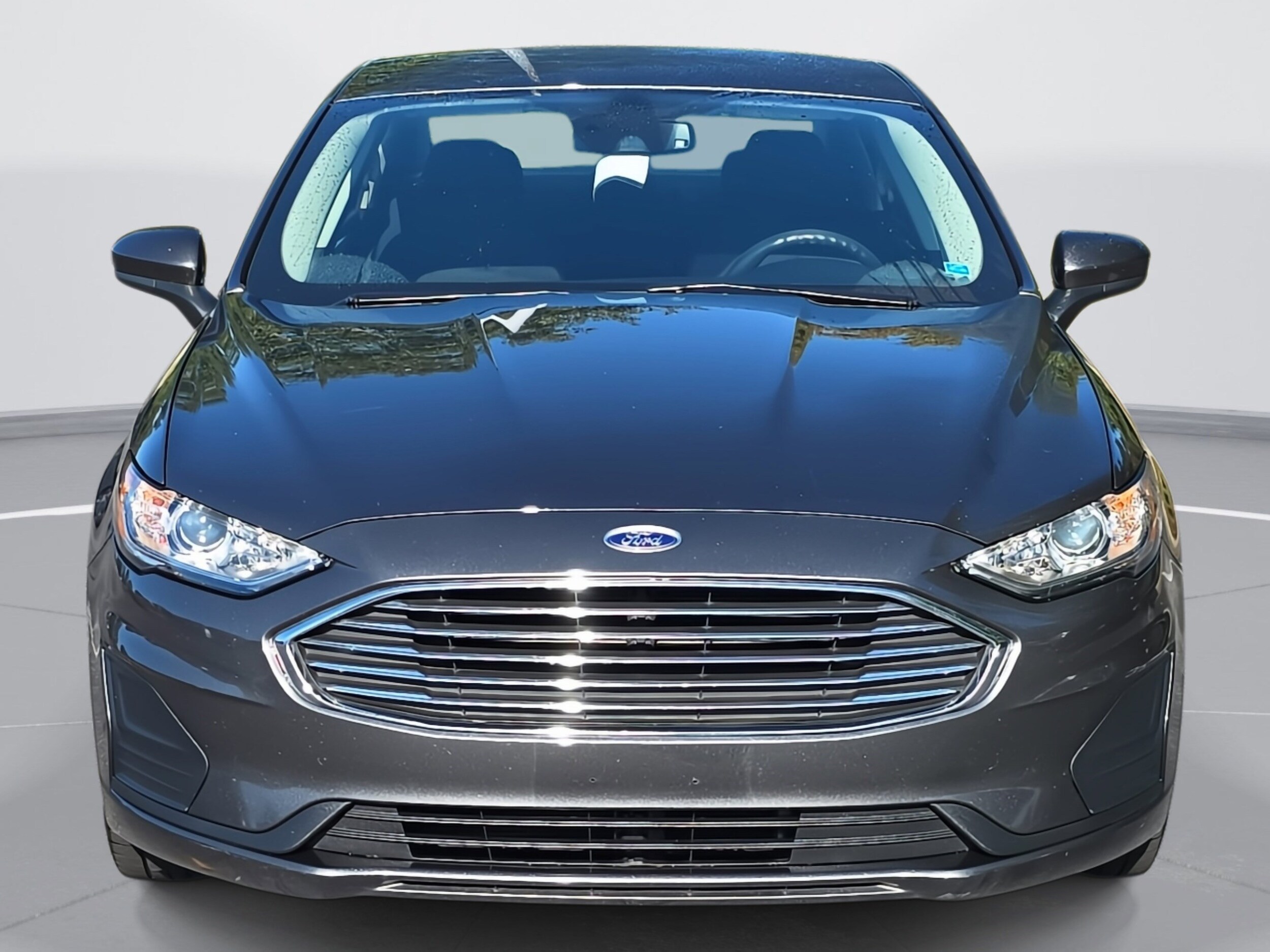 2019 Ford Fusion SE photo 2