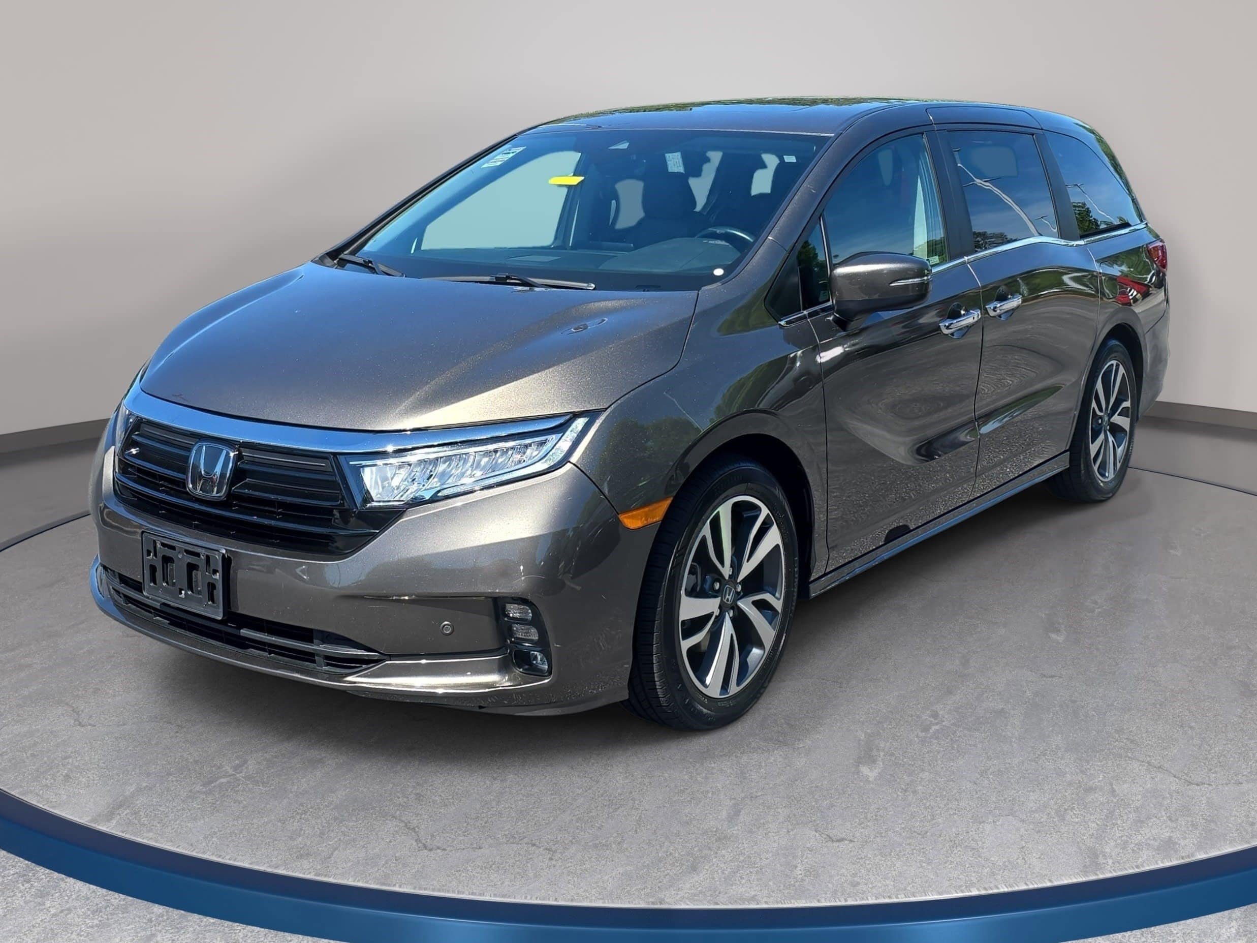2023 Honda Odyssey Touring's photo