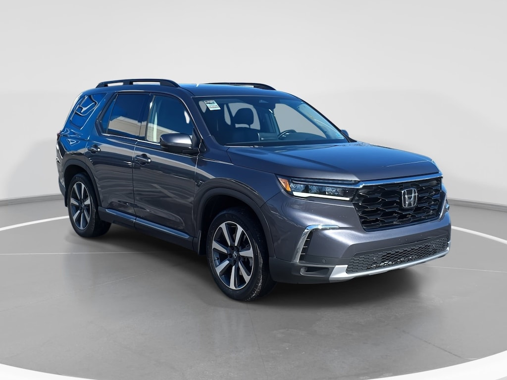 Certified 2025 Honda Pilot Touring SUV
