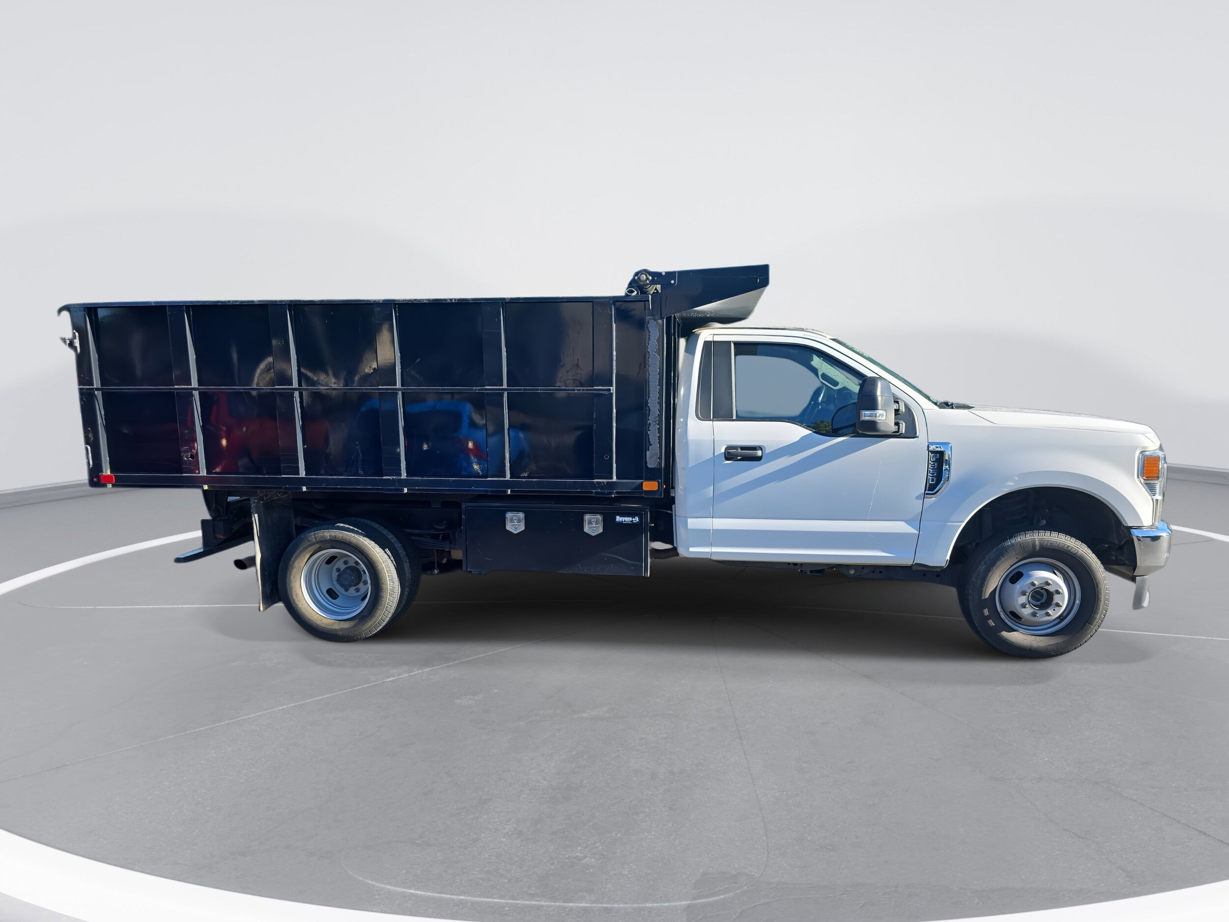 2020 Ford F-350 XL photo 3