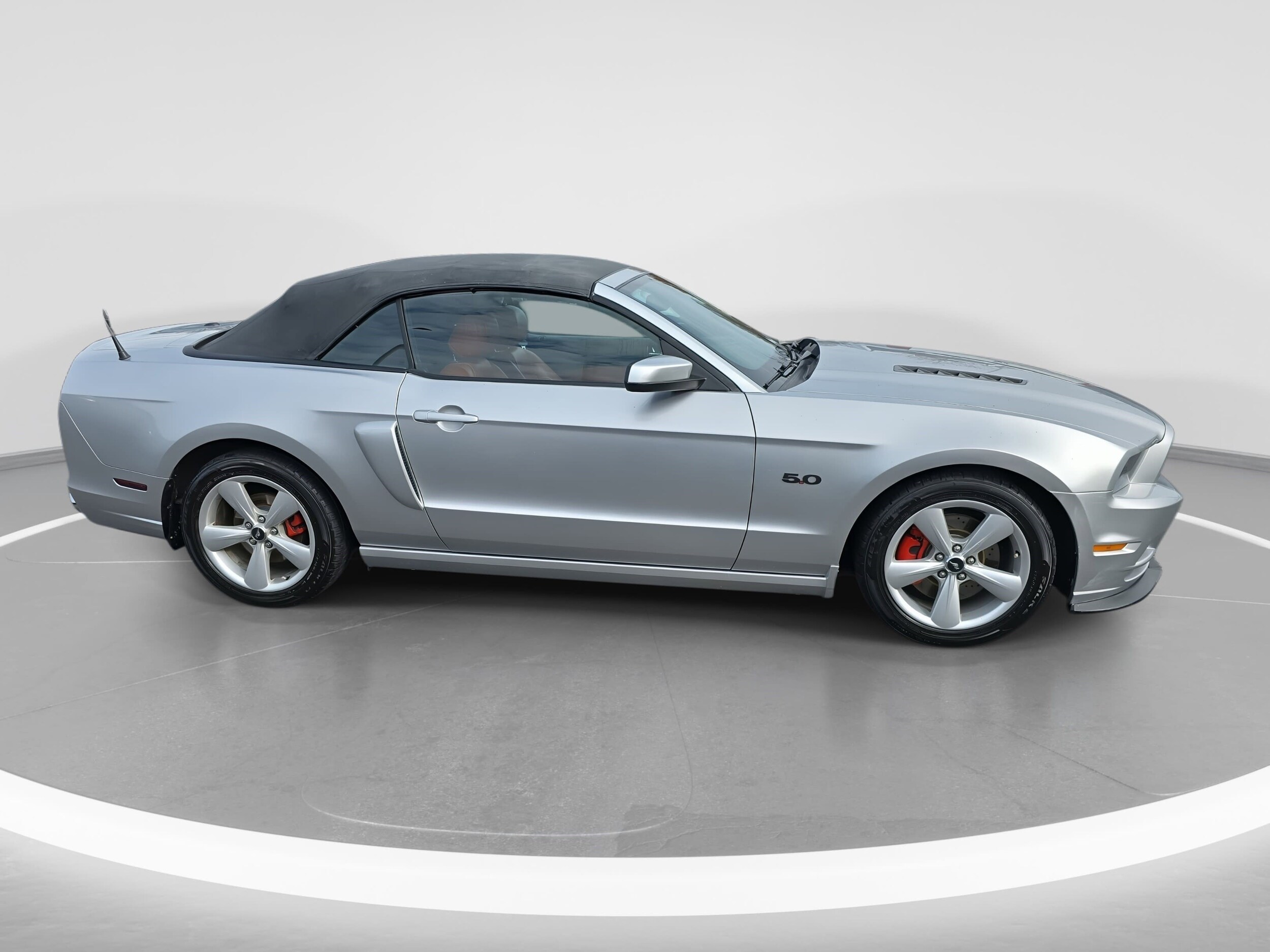 2013 Ford Mustang GT Premium photo 4