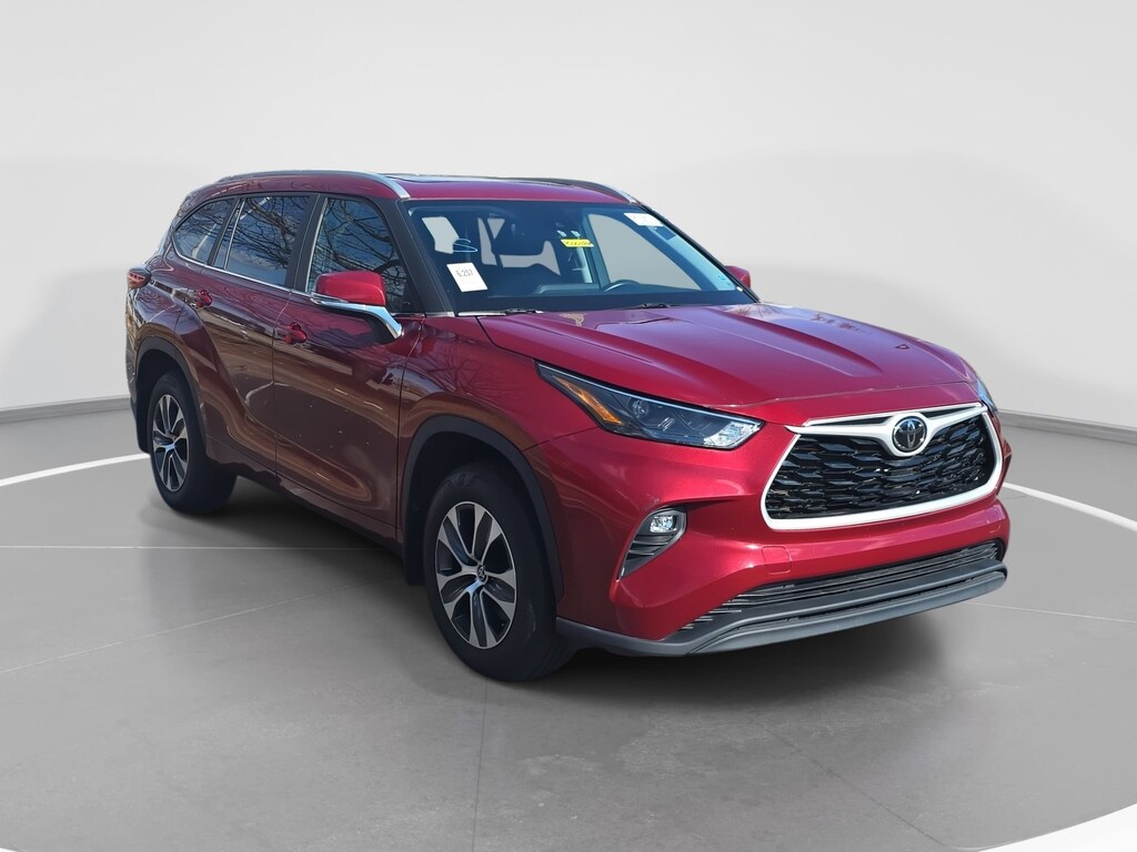Used 2023 Toyota Highlander XLE SUV