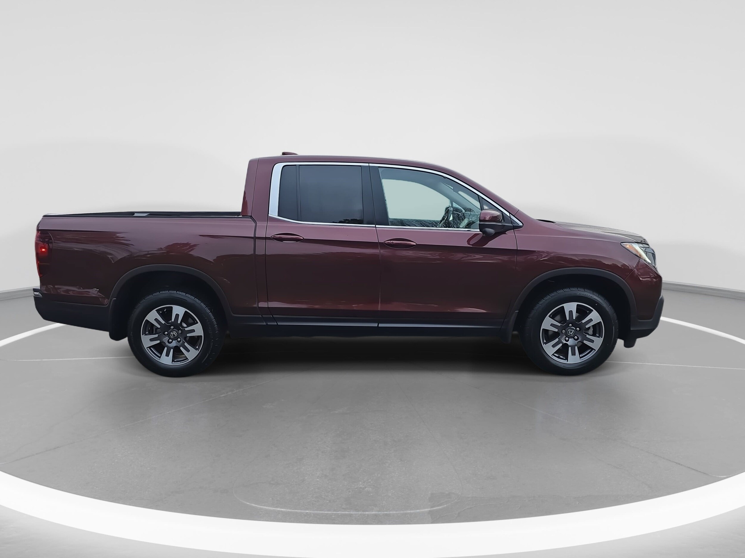 2018 Honda Ridgeline RTL-T photo 4