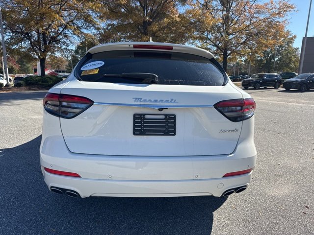 2022 Maserati Levante GT photo 2