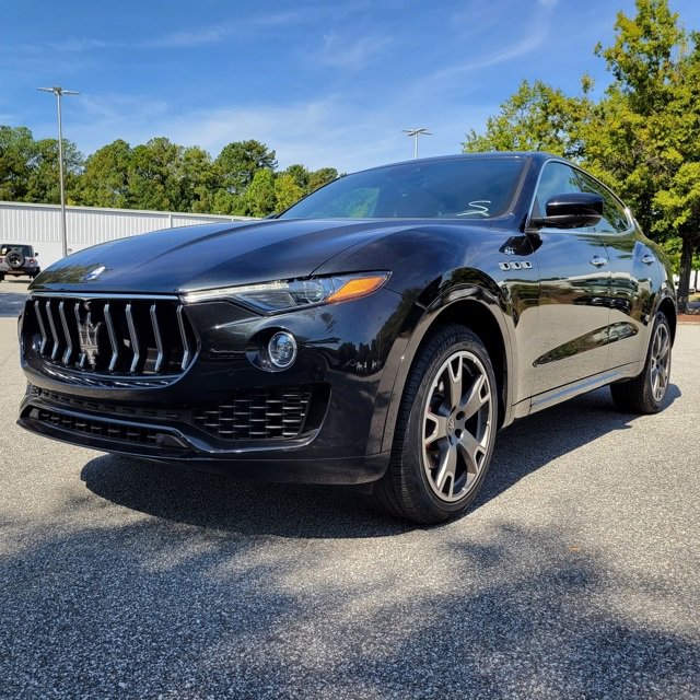 2023 Maserati Levante Base GT photo 2