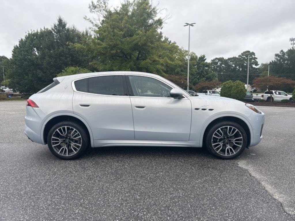 New 2023 Maserati Grecale GT SUV