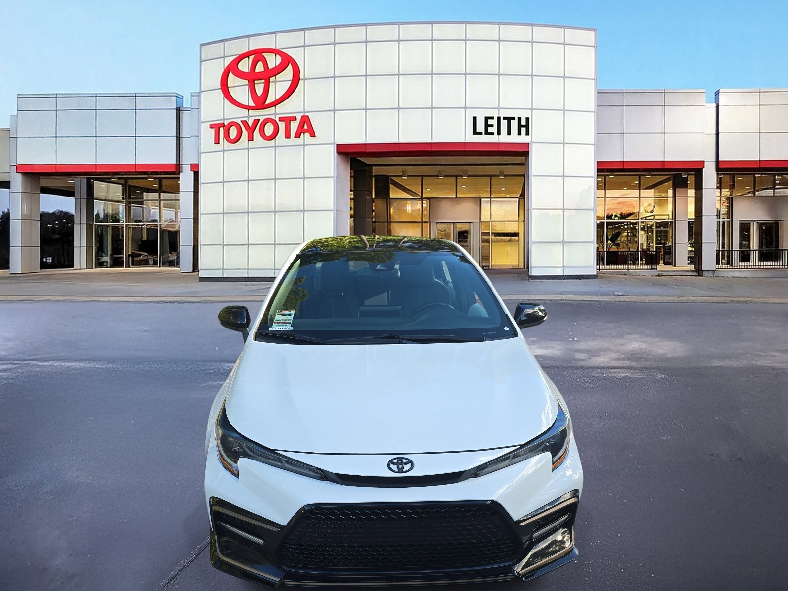 2021 Toyota Corolla SE photo 2